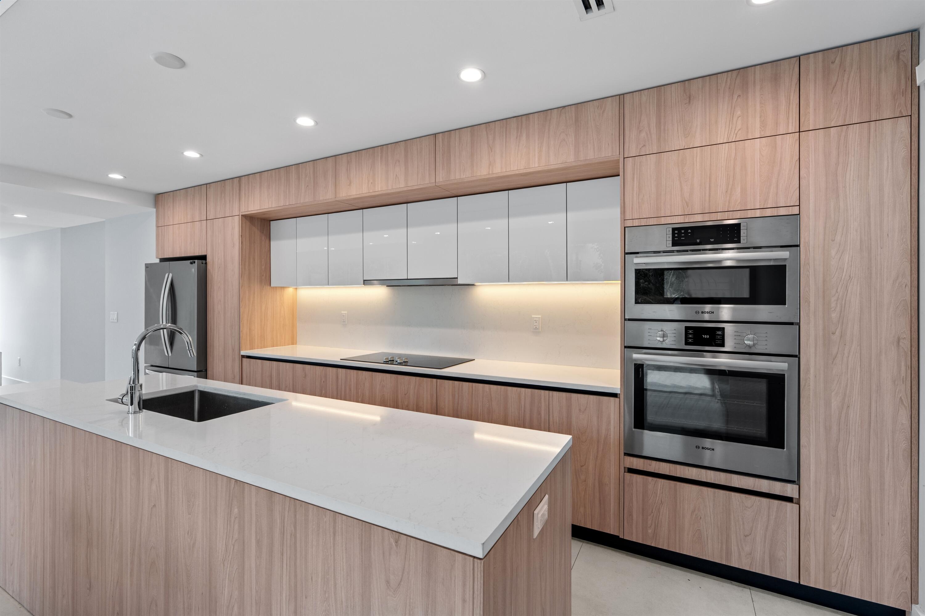 605 SW 12th Fort Lauderdale, FL 33312