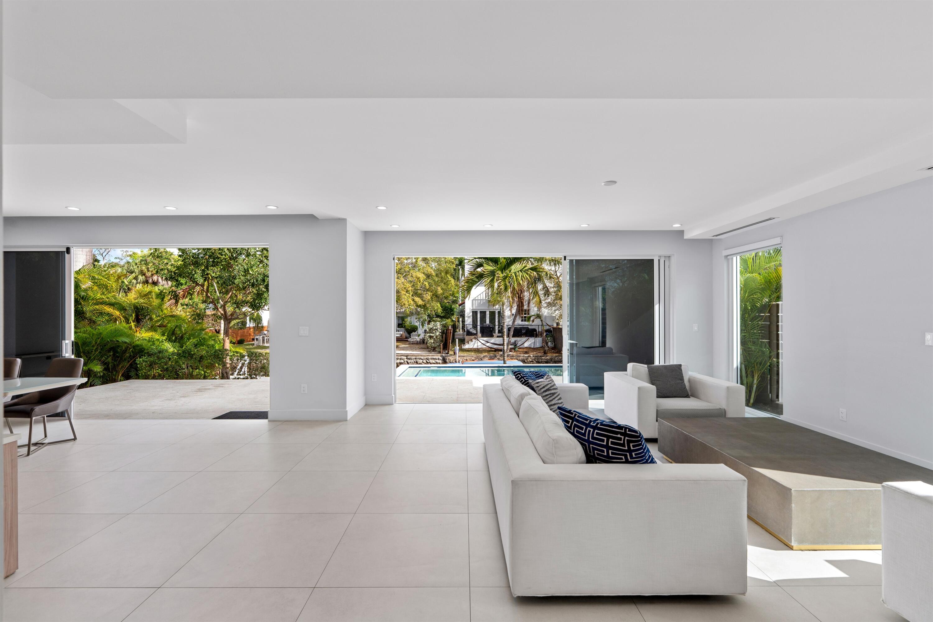 605 SW 12th Fort Lauderdale, FL 33312