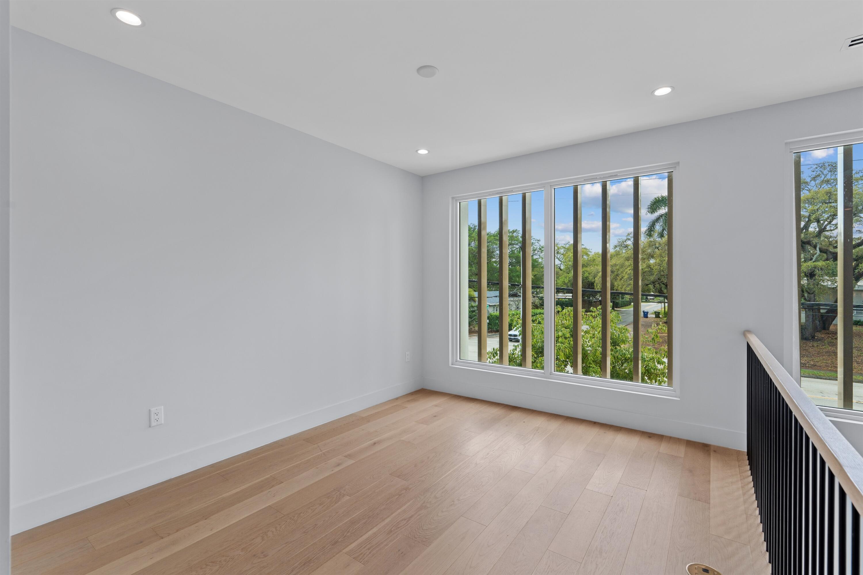 605 SW 12th Fort Lauderdale, FL 33312