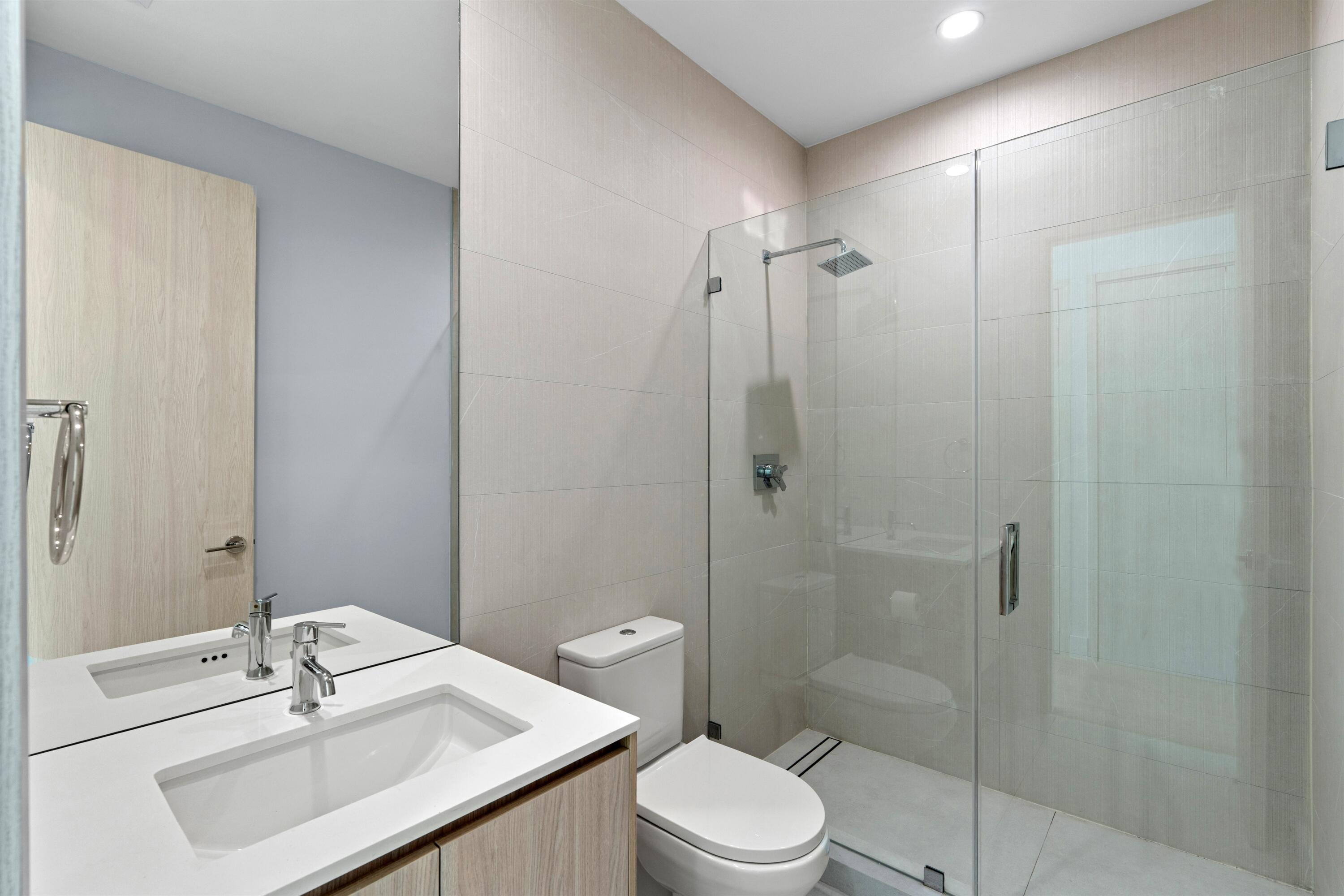 605 SW 12th Fort Lauderdale, FL 33312