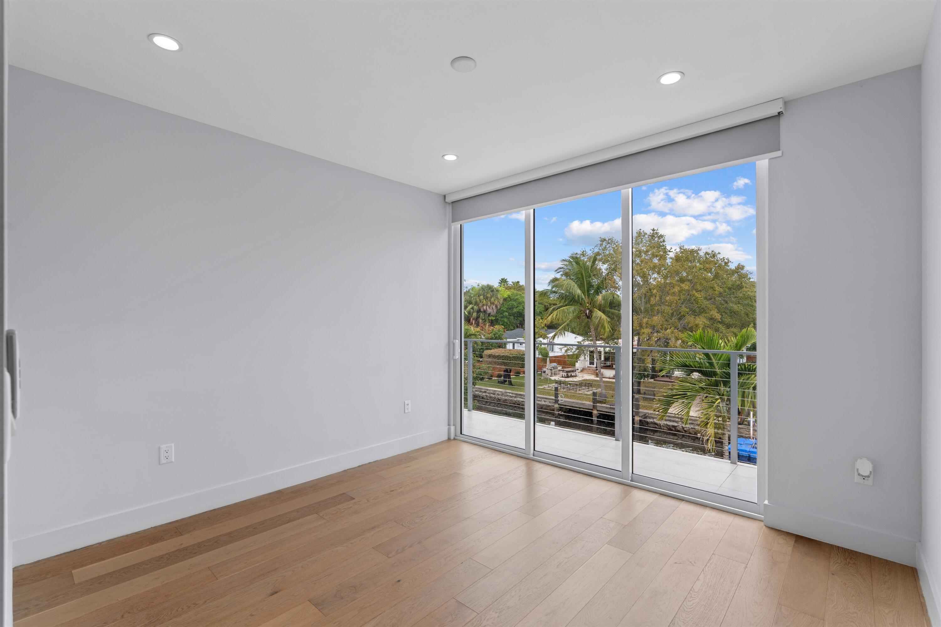 605 SW 12th Fort Lauderdale, FL 33312