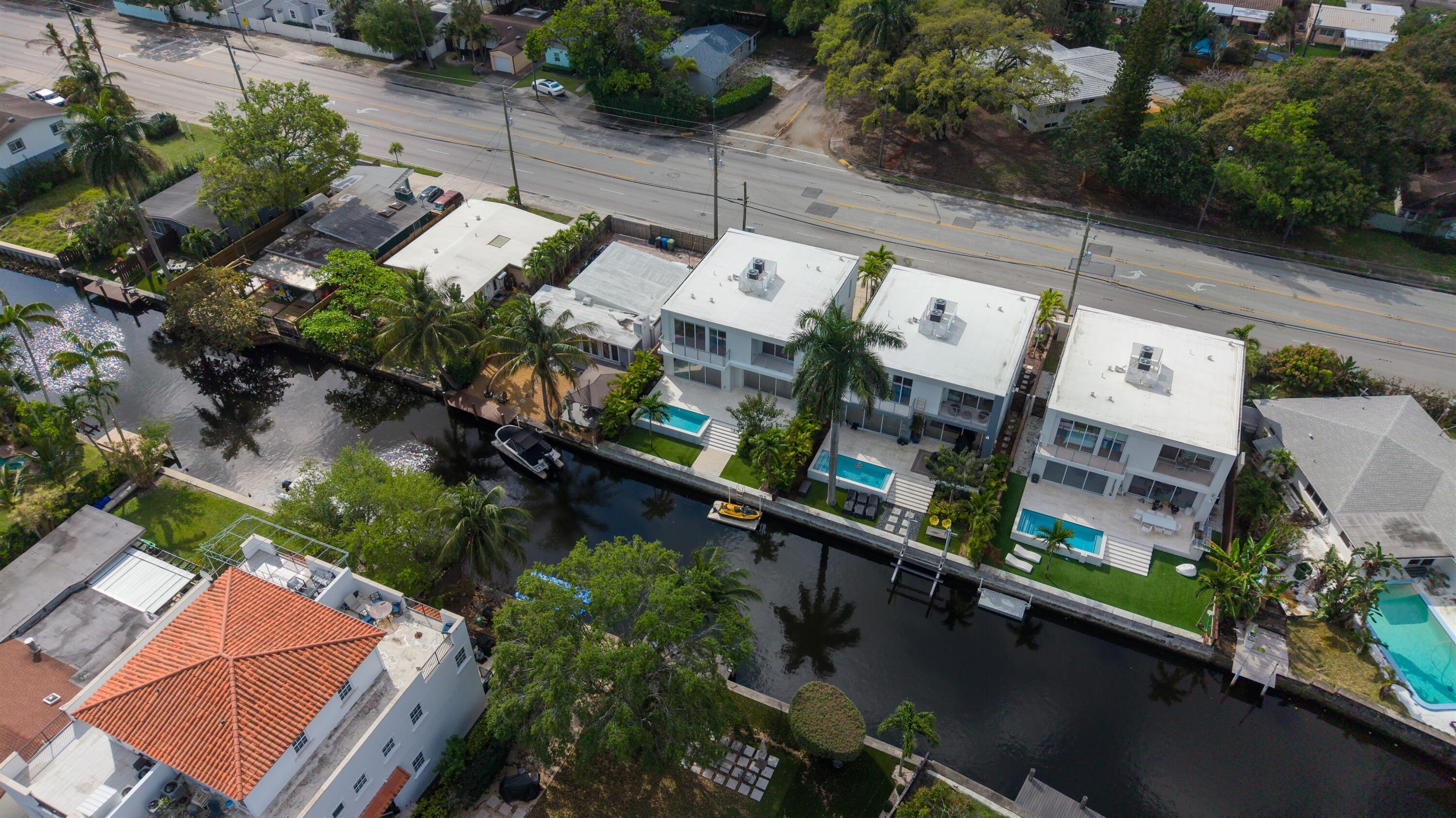 605 SW 12th Fort Lauderdale, FL 33312