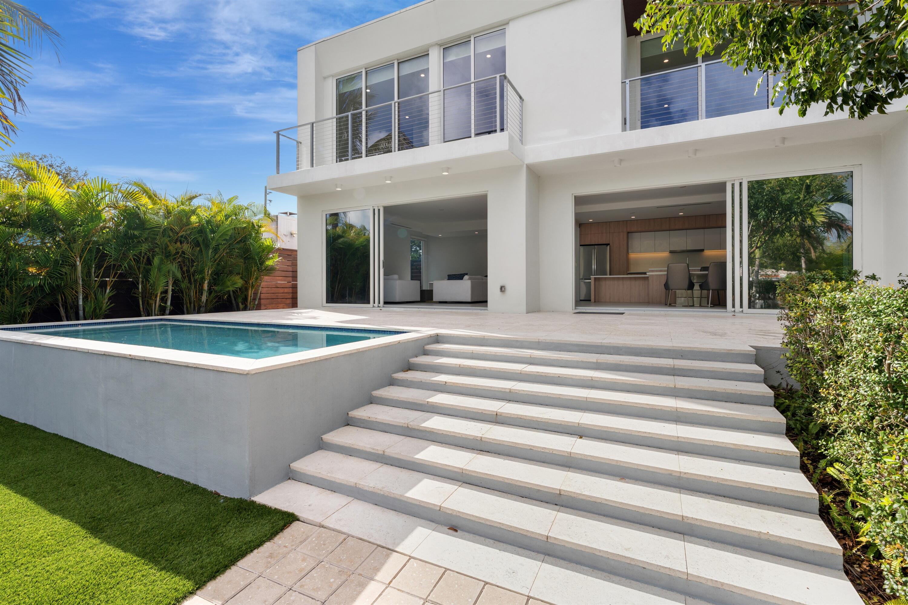 605 SW 12th Fort Lauderdale, FL 33312