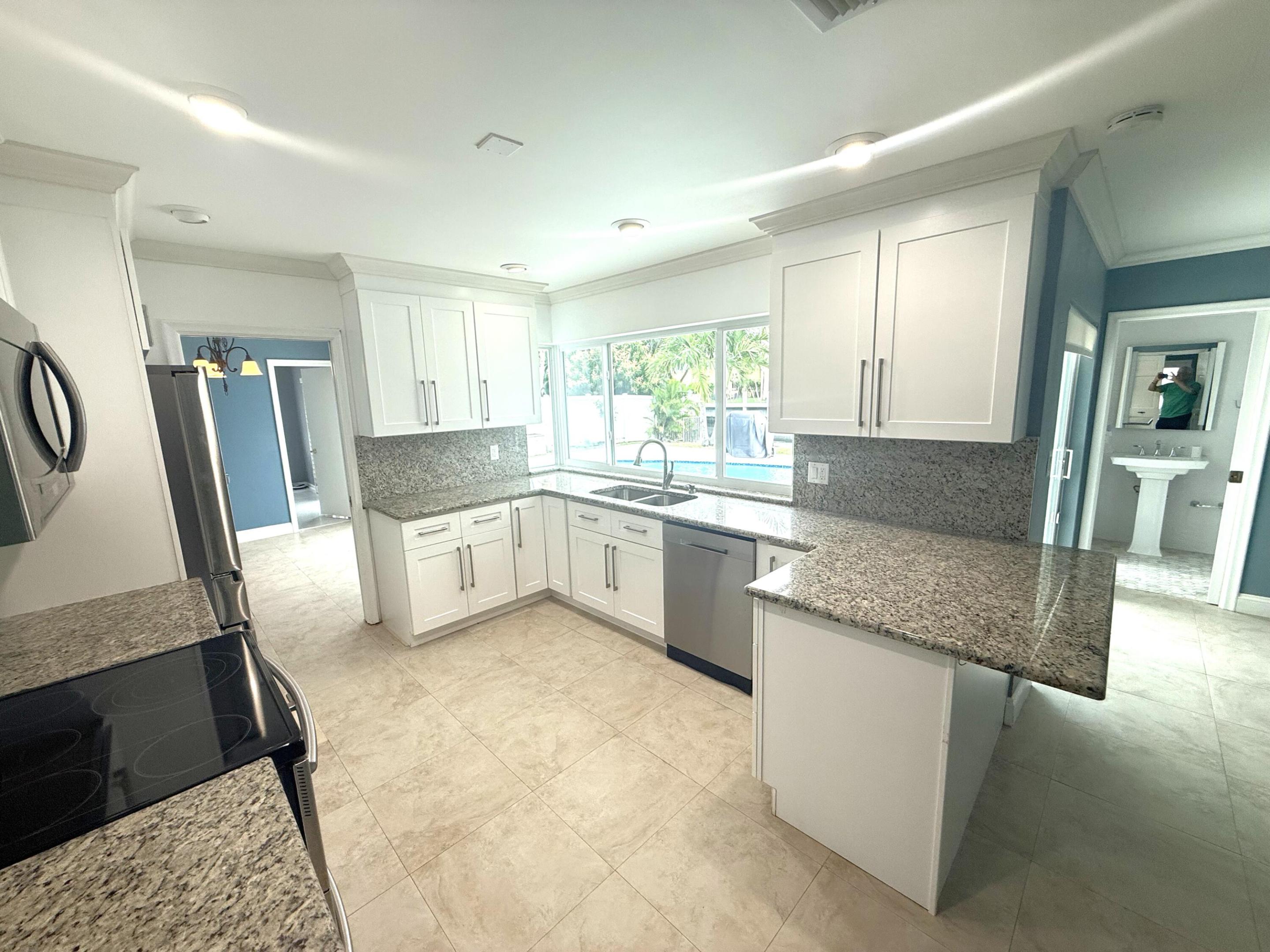 2810 NE 52nd Fort Lauderdale, FL 33308