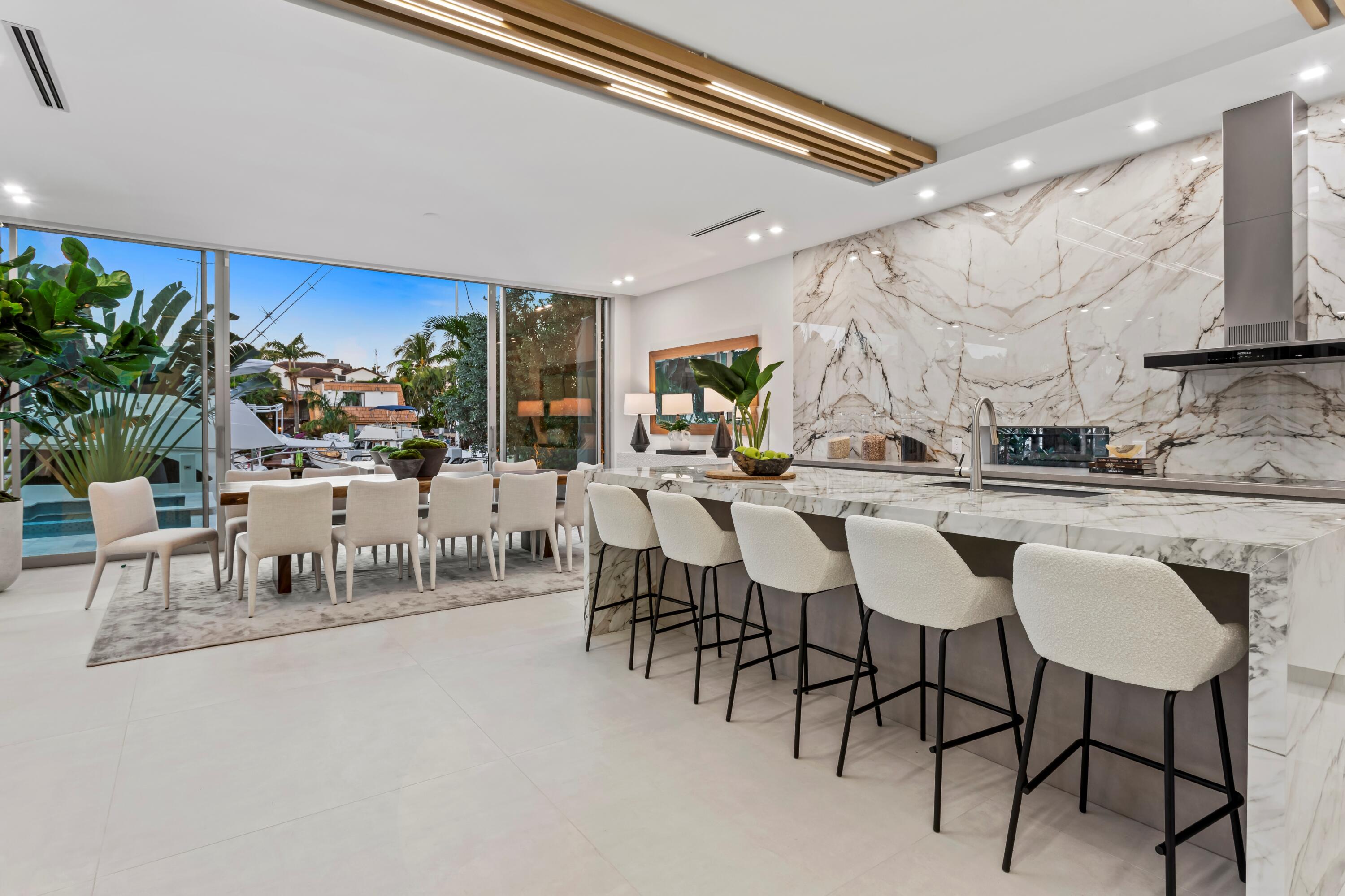 91 Fiesta Fort Lauderdale, FL 33301