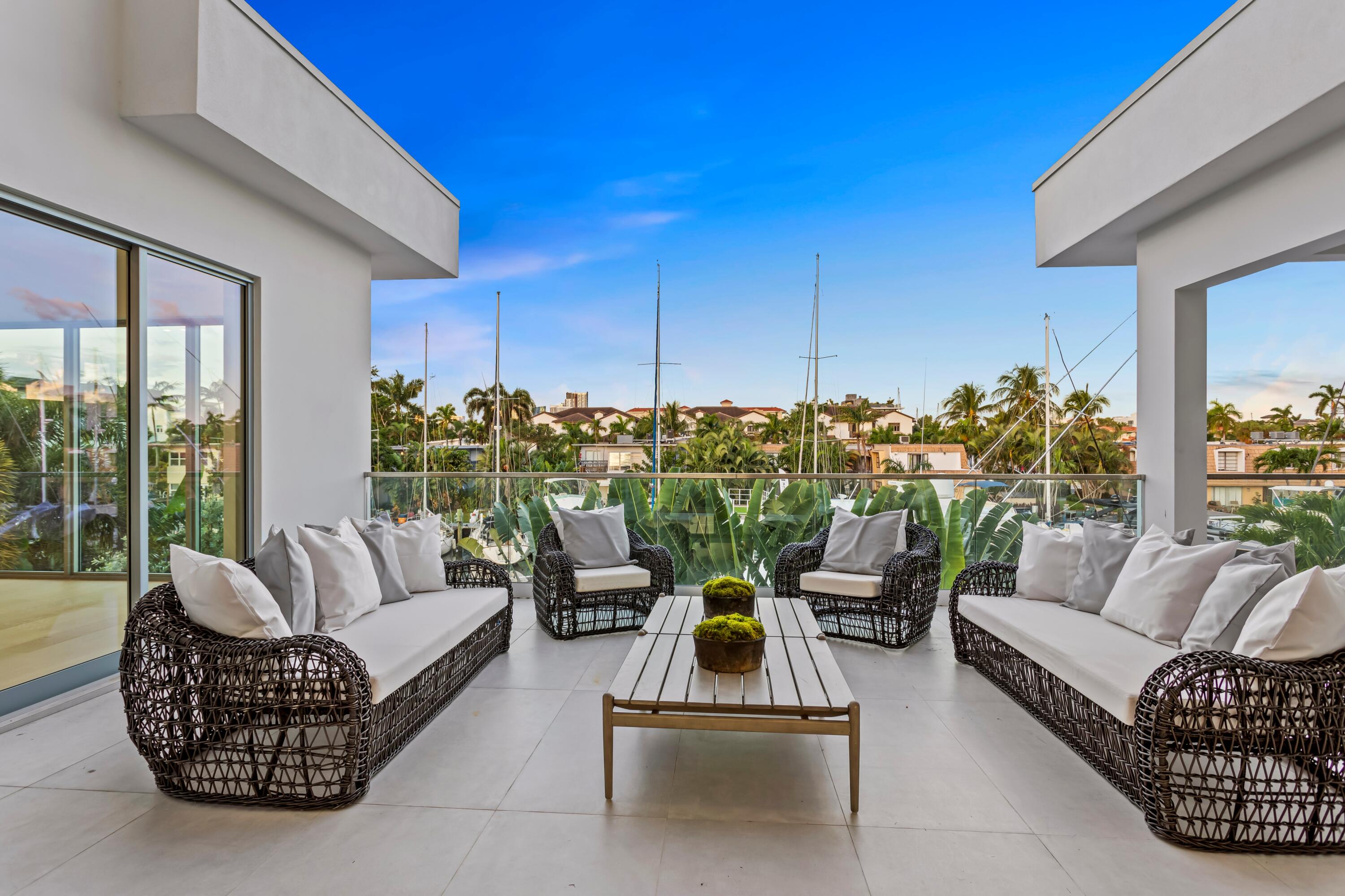 91 Fiesta Fort Lauderdale, FL 33301