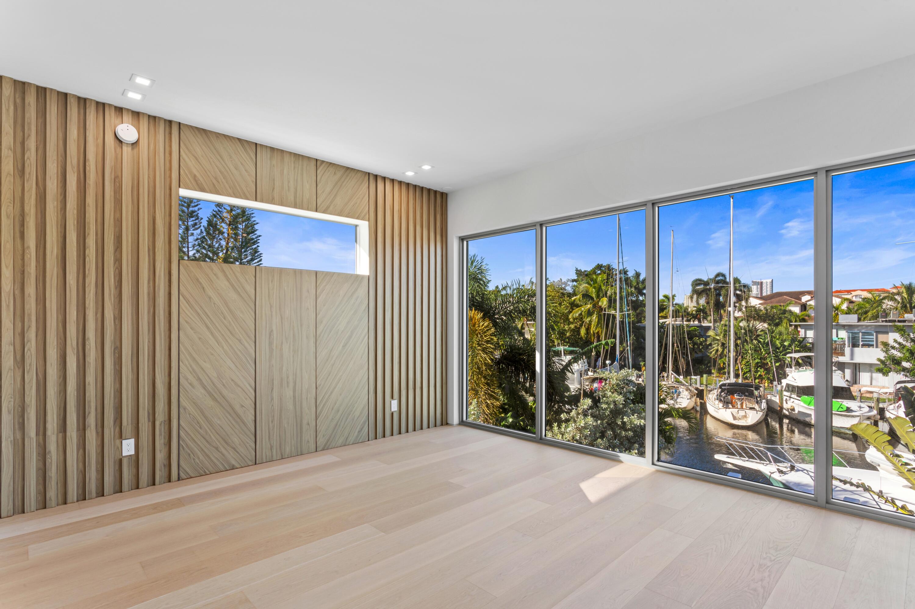 91 Fiesta Fort Lauderdale, FL 33301