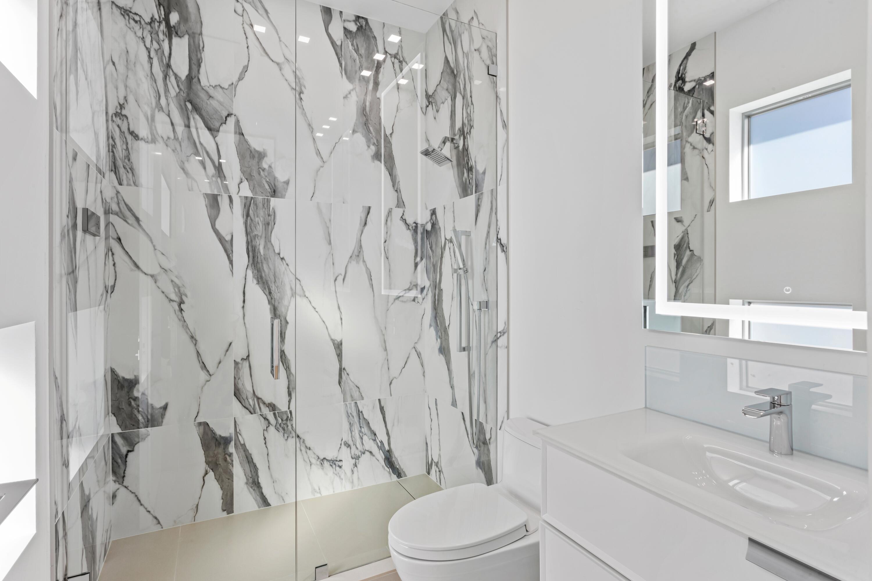 91 Fiesta Fort Lauderdale, FL 33301