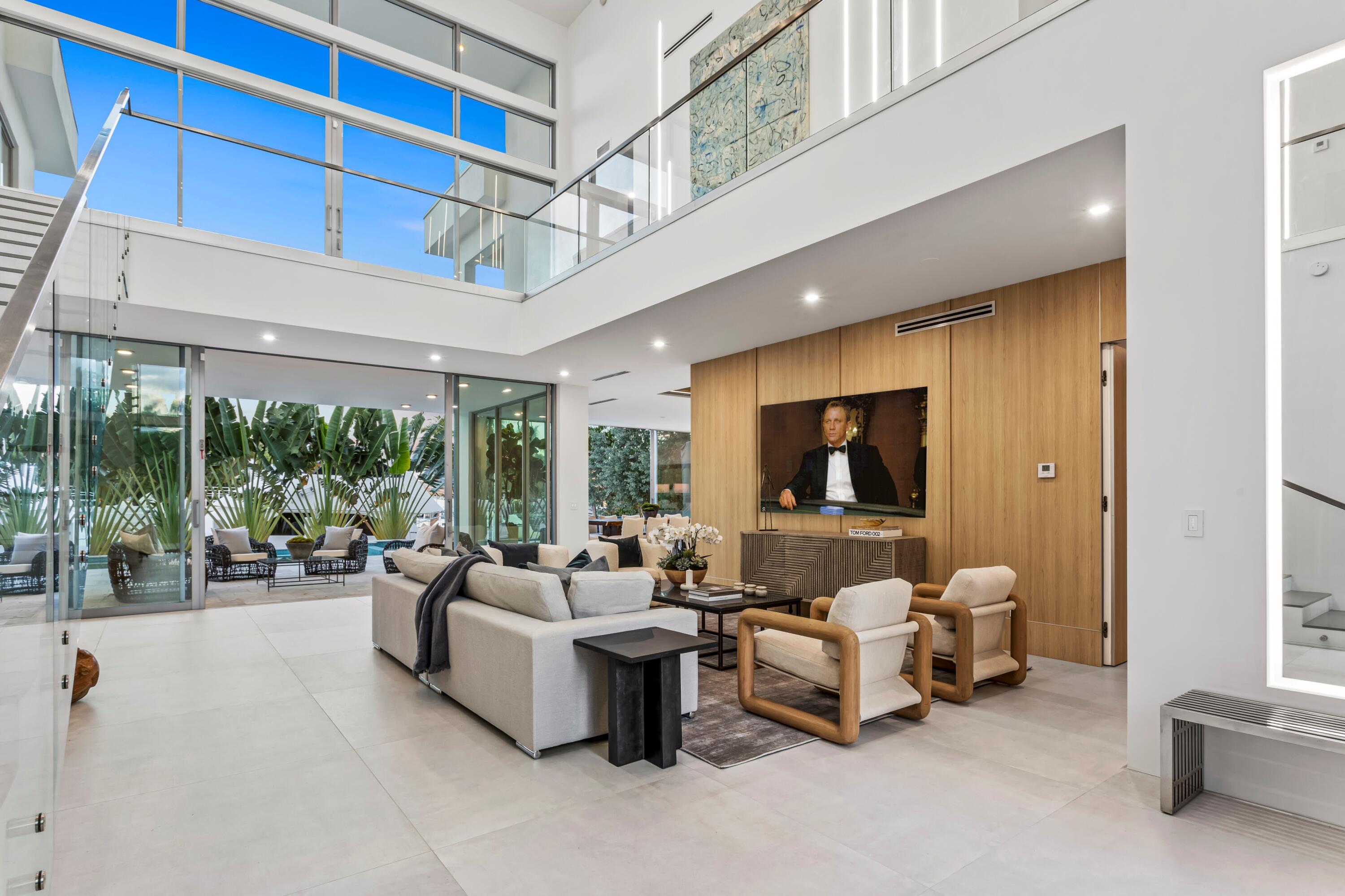 91 Fiesta Fort Lauderdale, FL 33301