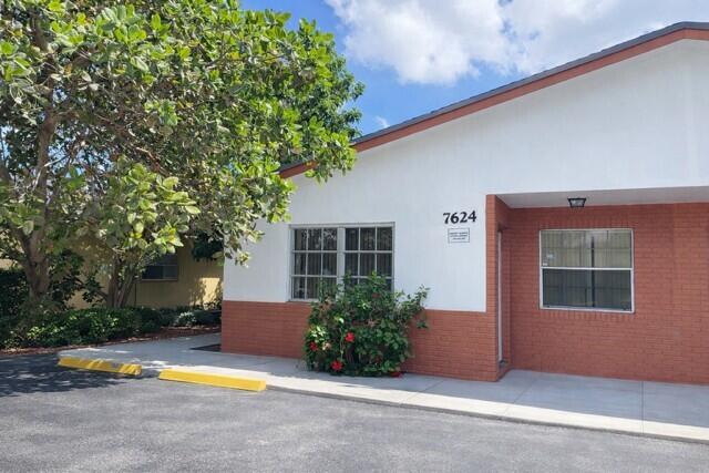 7624 SW 10th