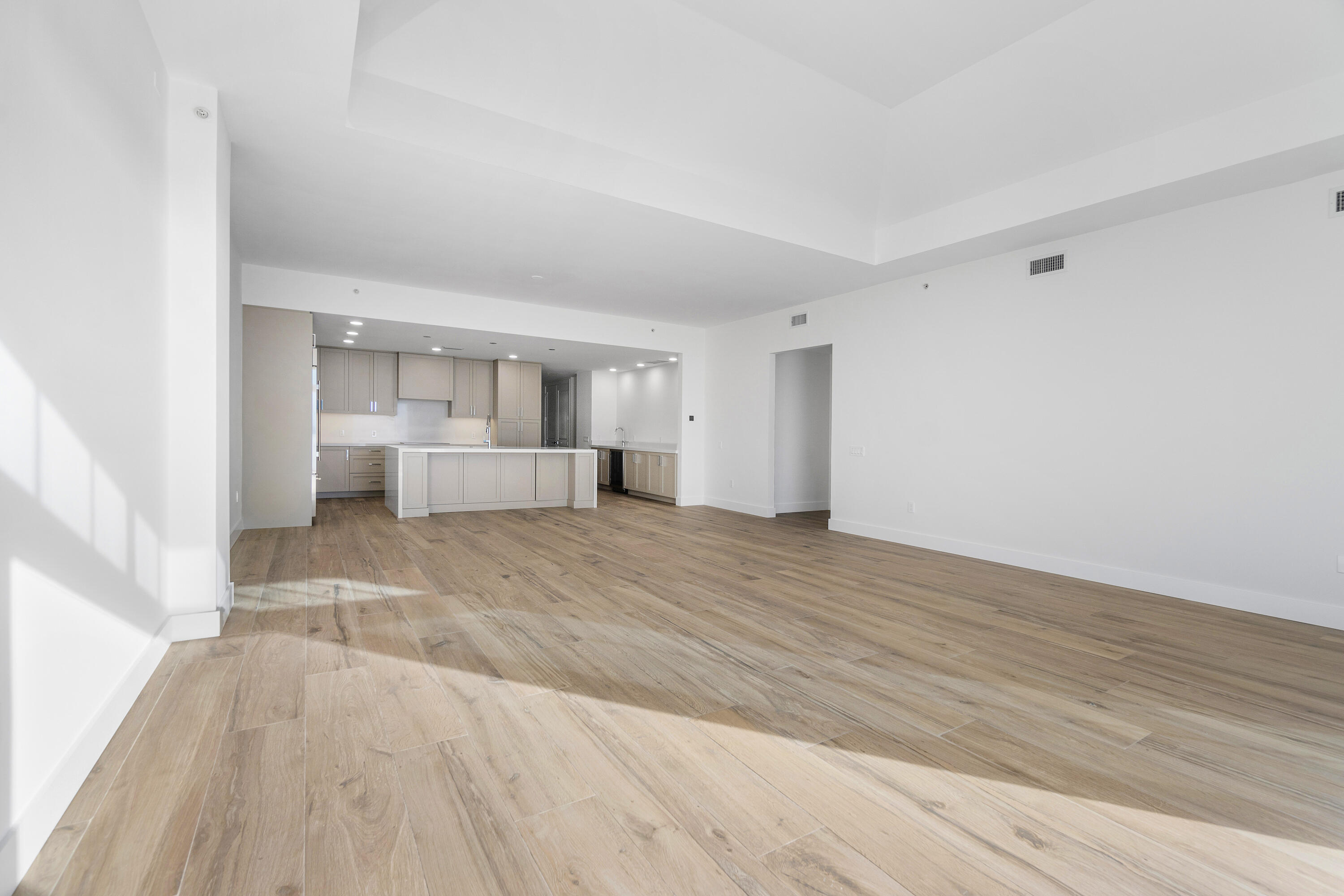 180 Lake #2-302 Singer Island, FL 33404