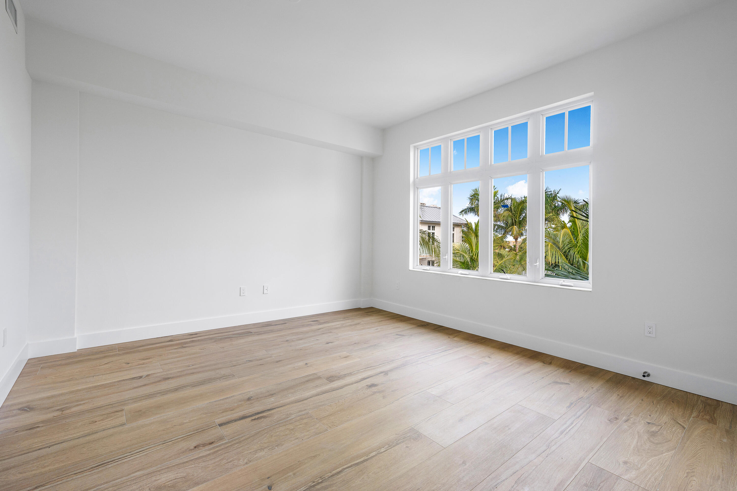 180 Lake #2-302 Singer Island, FL 33404