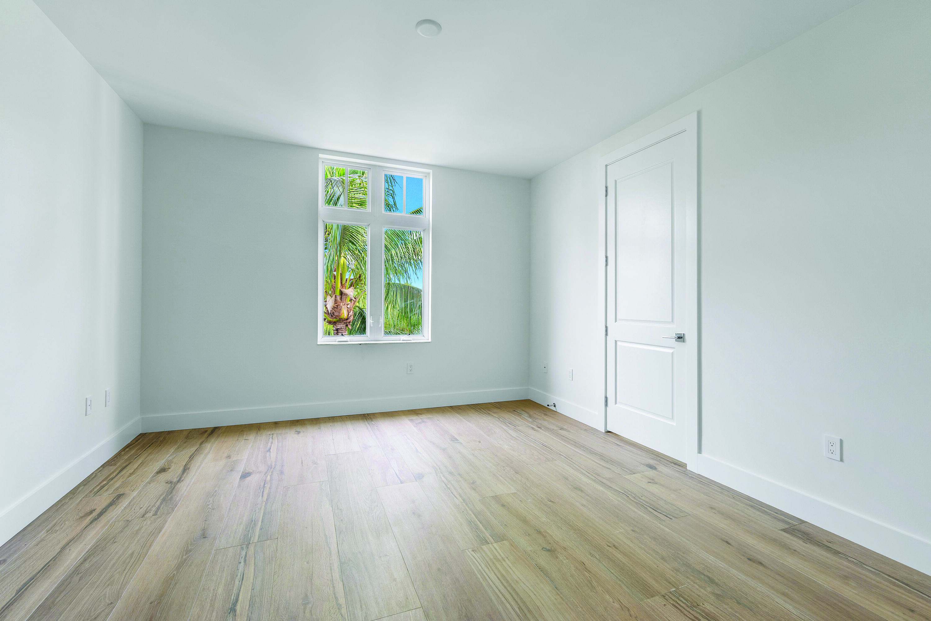 180 Lake #2-302 Singer Island, FL 33404