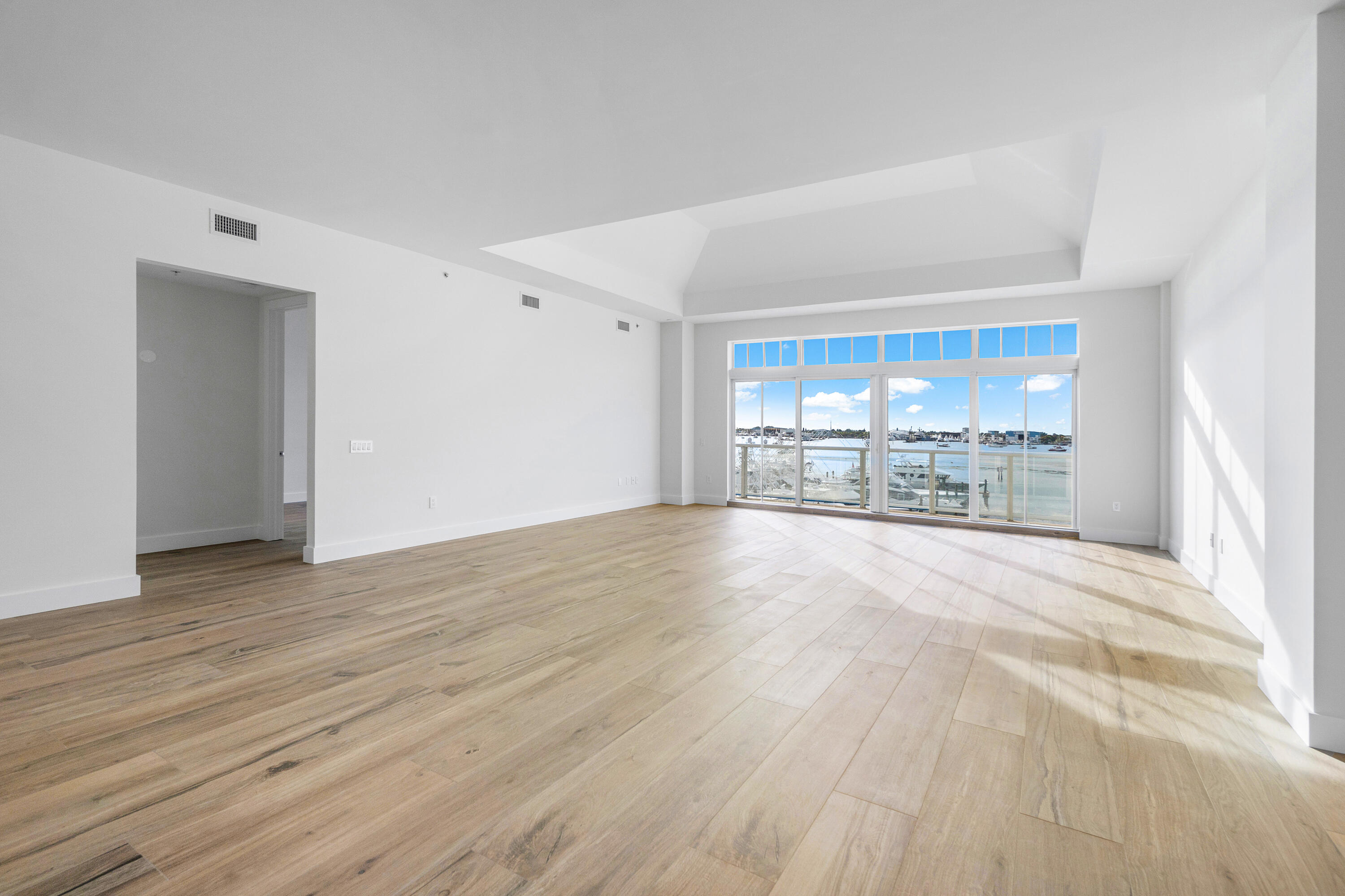 180 Lake #2-302 Singer Island, FL 33404