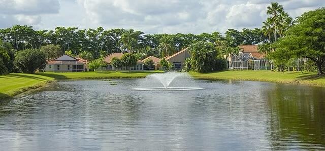 5122 Elpine Riviera Beach, FL 33418