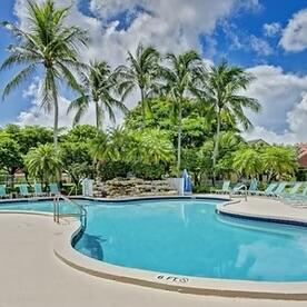 5122 Elpine Riviera Beach, FL 33418