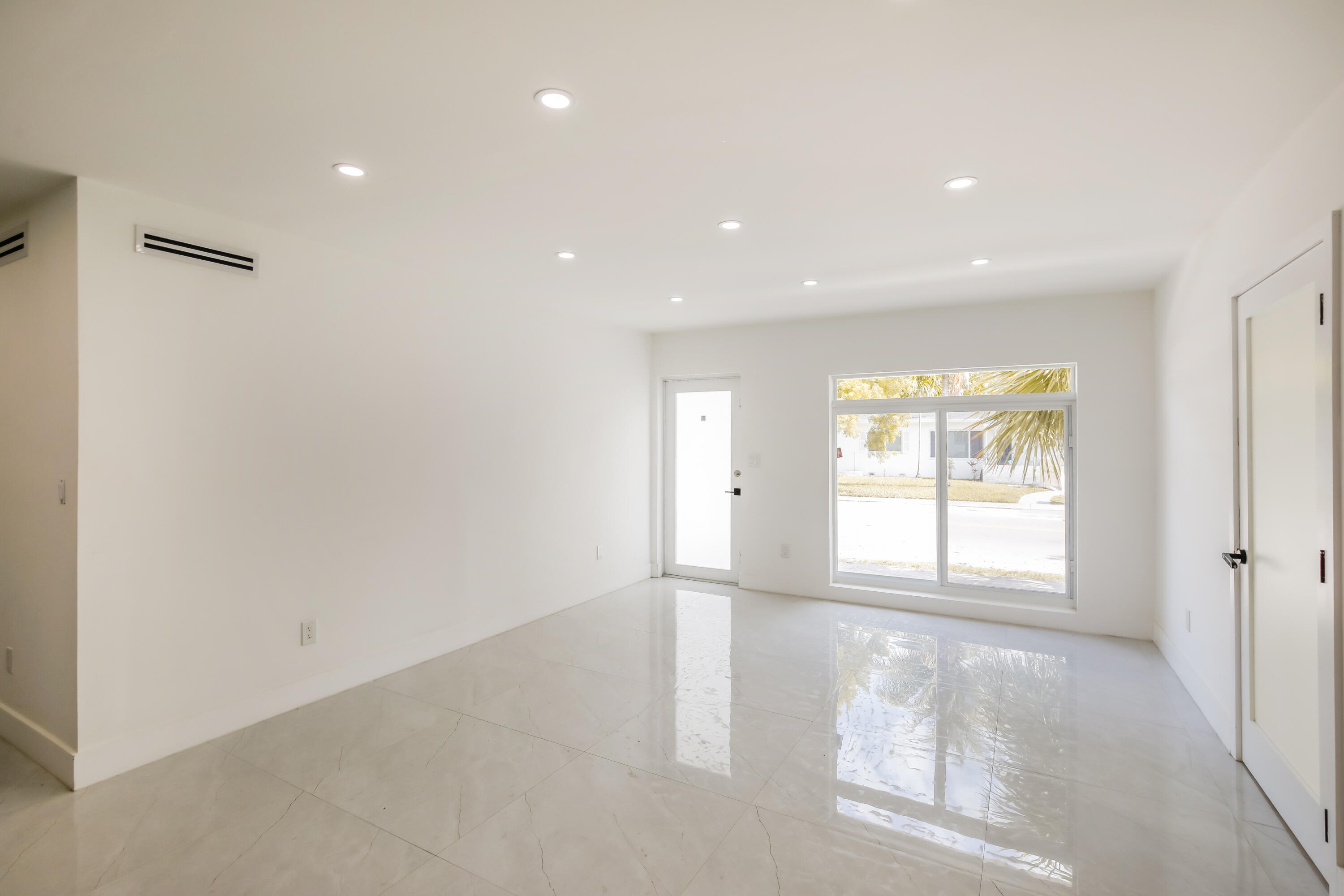4701 SW 7th Miami, FL 33134