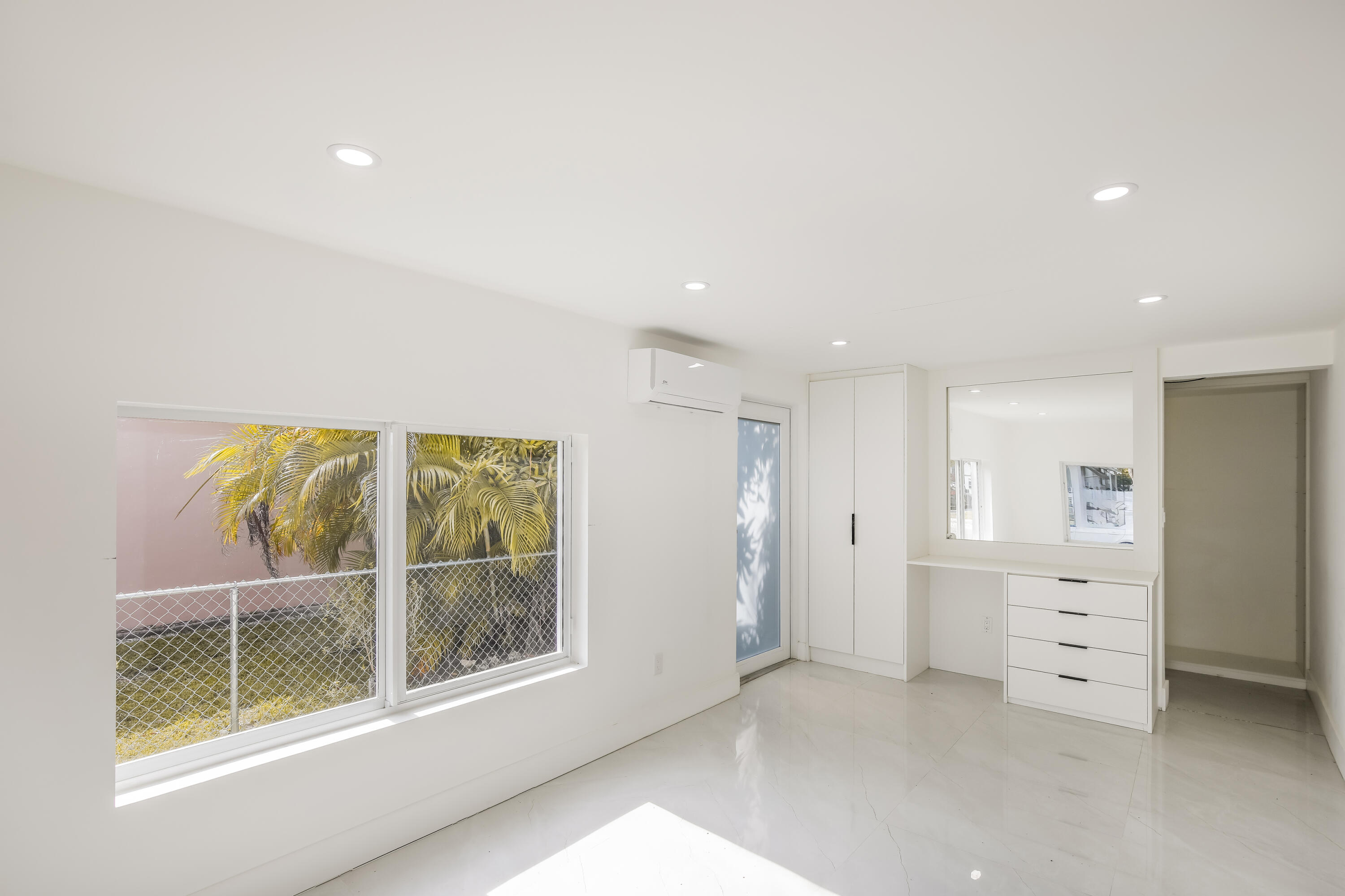 4701 SW 7th Miami, FL 33134