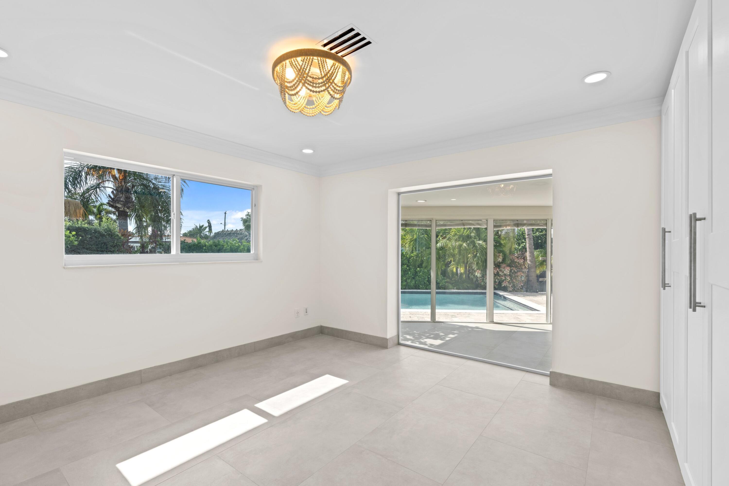 391 SE 7th Pompano Beach, FL 33060