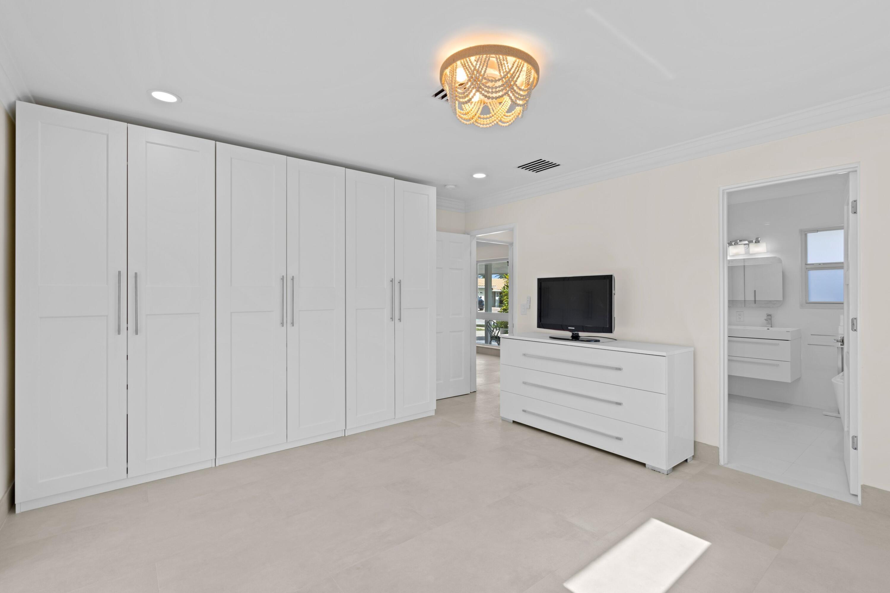 391 SE 7th Pompano Beach, FL 33060