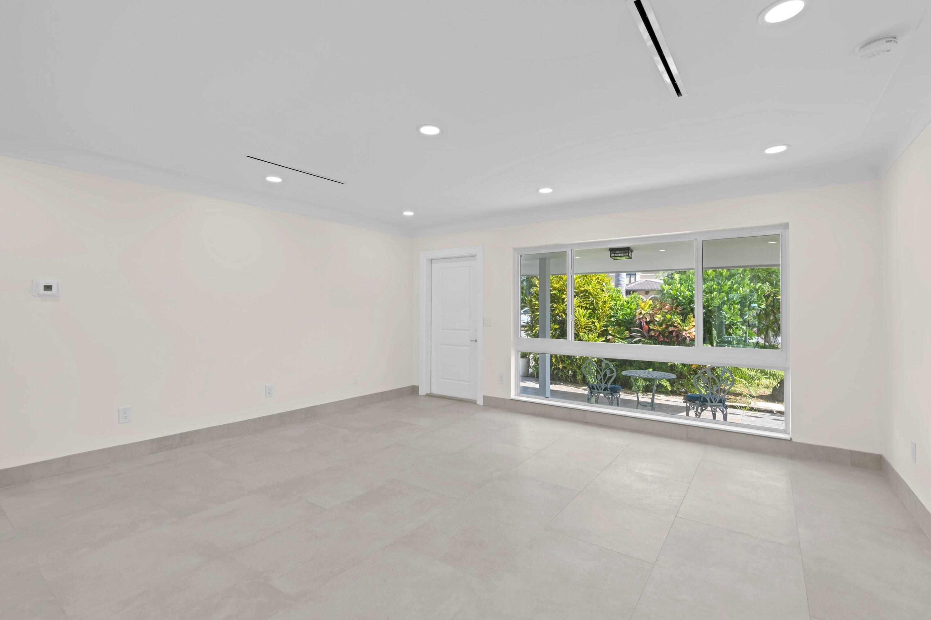 391 SE 7th Pompano Beach, FL 33060