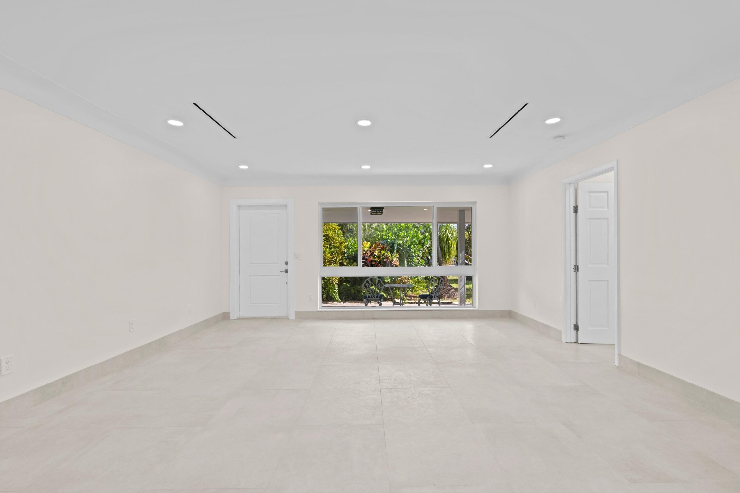 391 SE 7th Pompano Beach, FL 33060