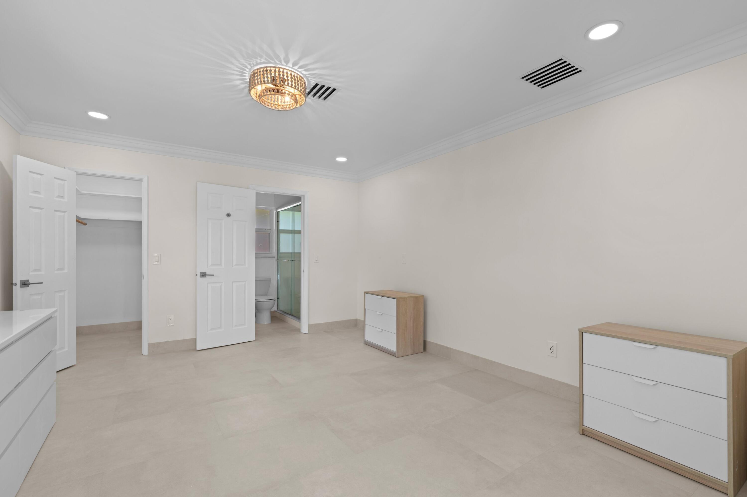 391 SE 7th Pompano Beach, FL 33060