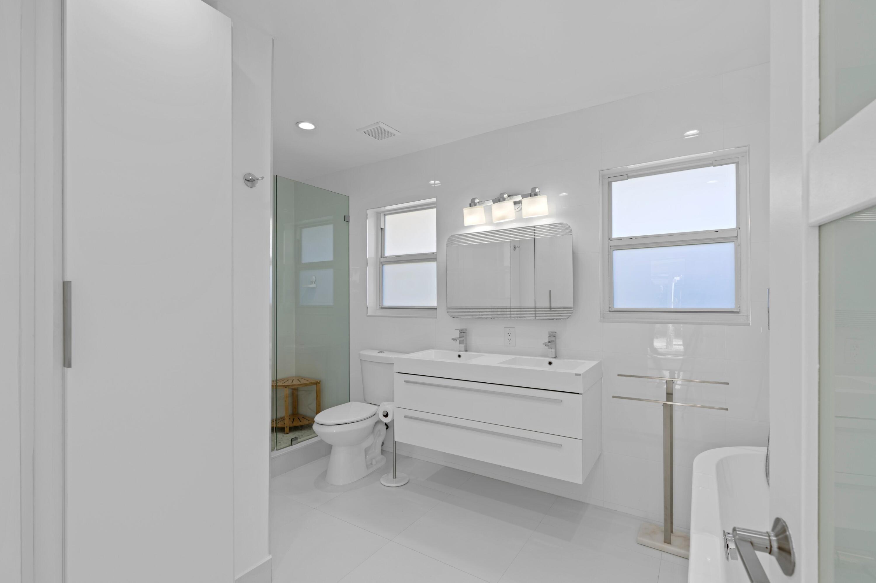 391 SE 7th Pompano Beach, FL 33060