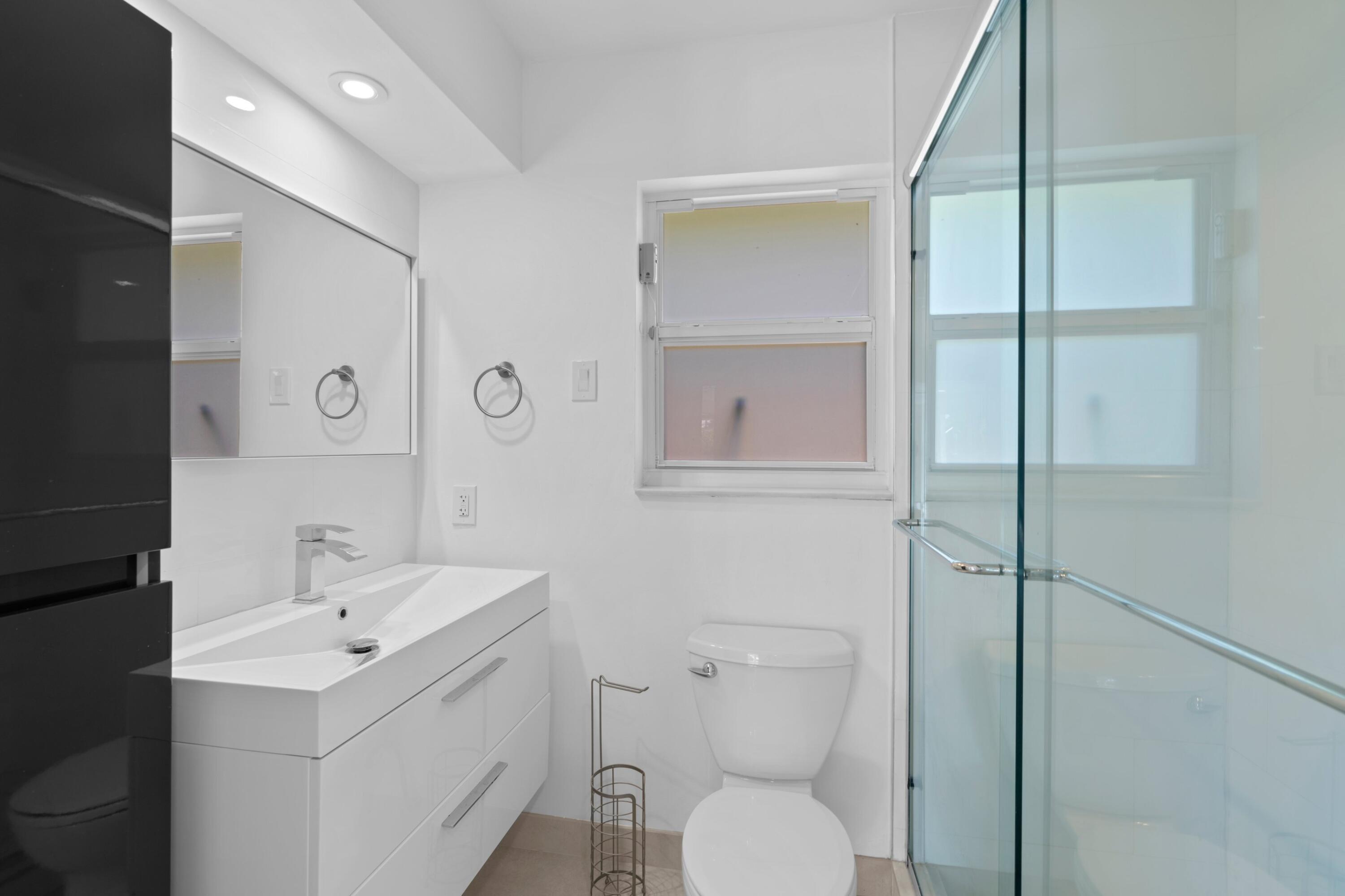 391 SE 7th Pompano Beach, FL 33060