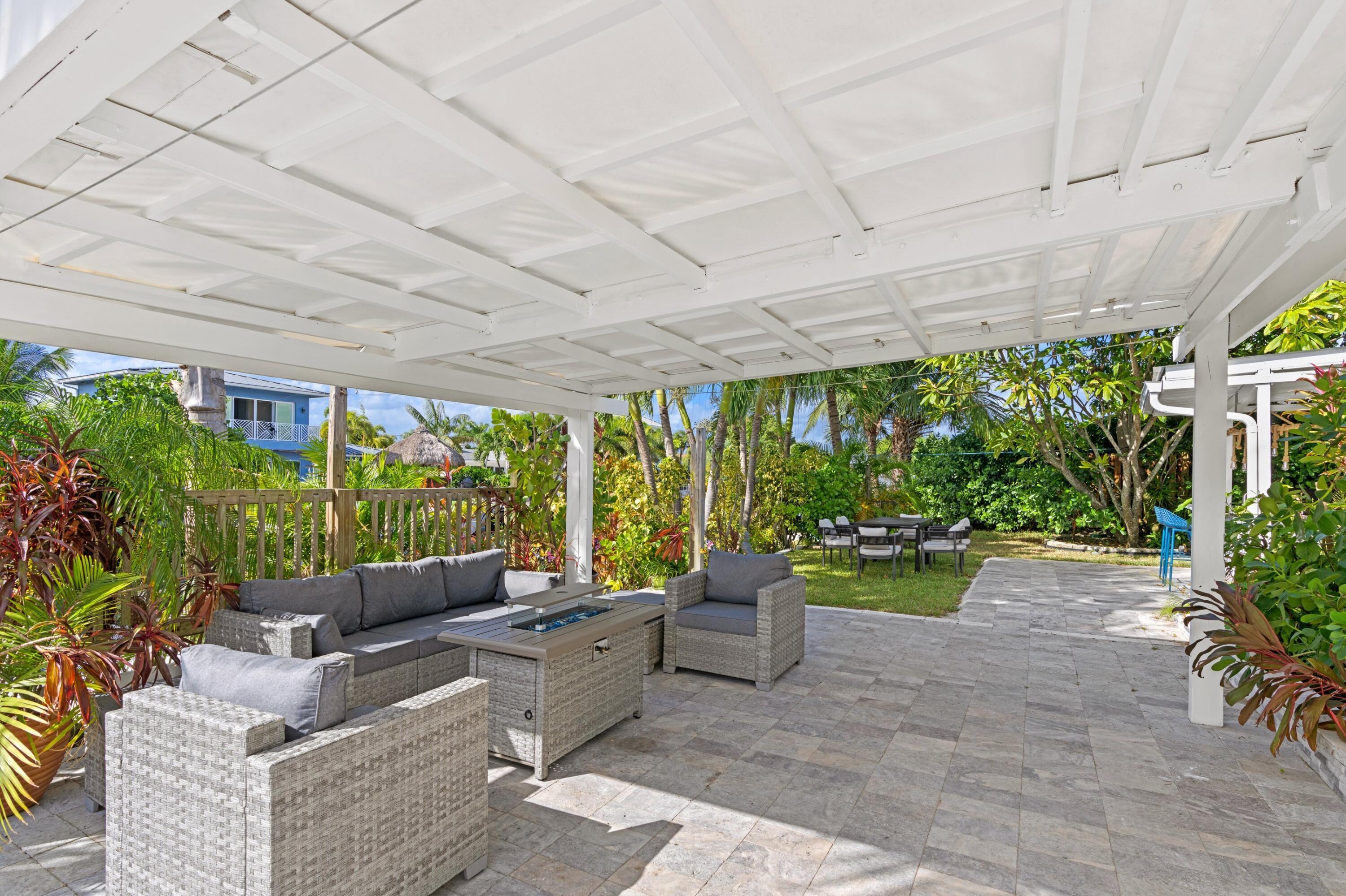 391 SE 7th Pompano Beach, FL 33060