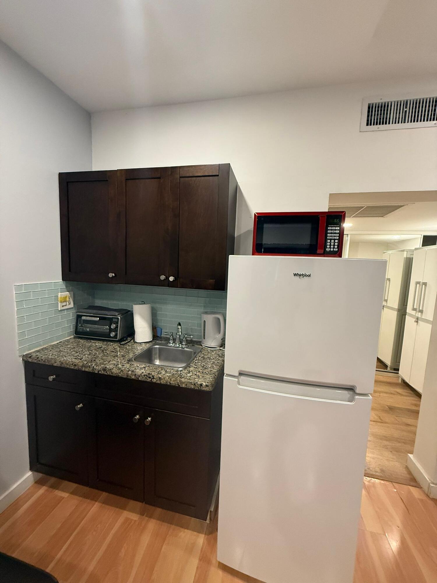 26 Diplomat #2223 Hallandale Beach, FL 33009