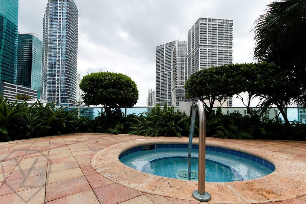 image Brickell on the River South10