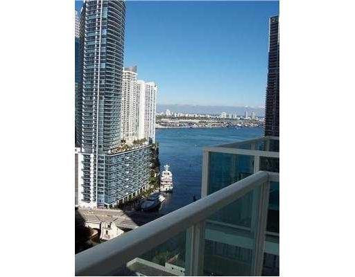 image Brickell on the River South5