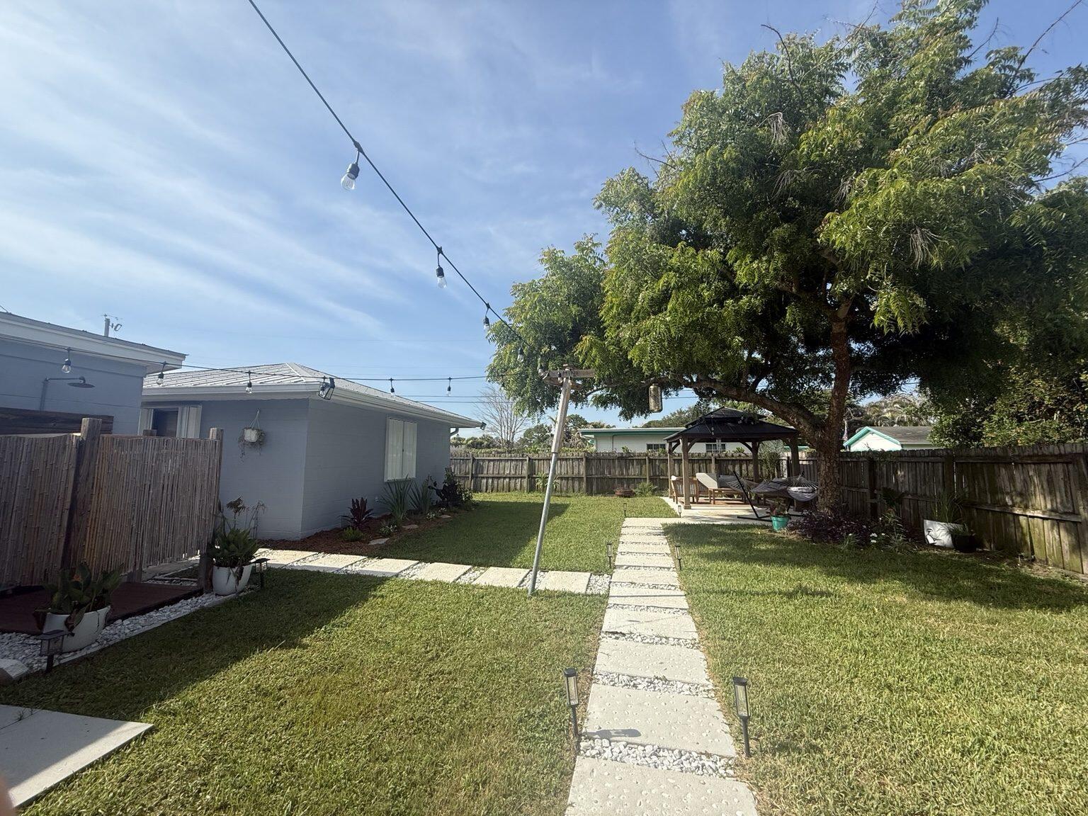 1036 NE Terrace