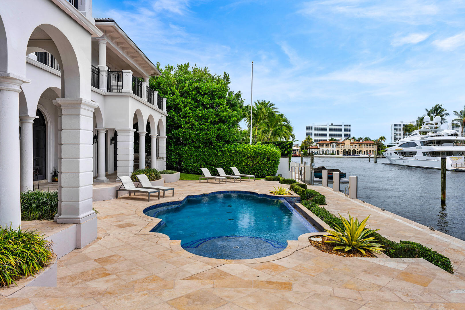 450 S Maya Palm Boca Raton, FL 33432