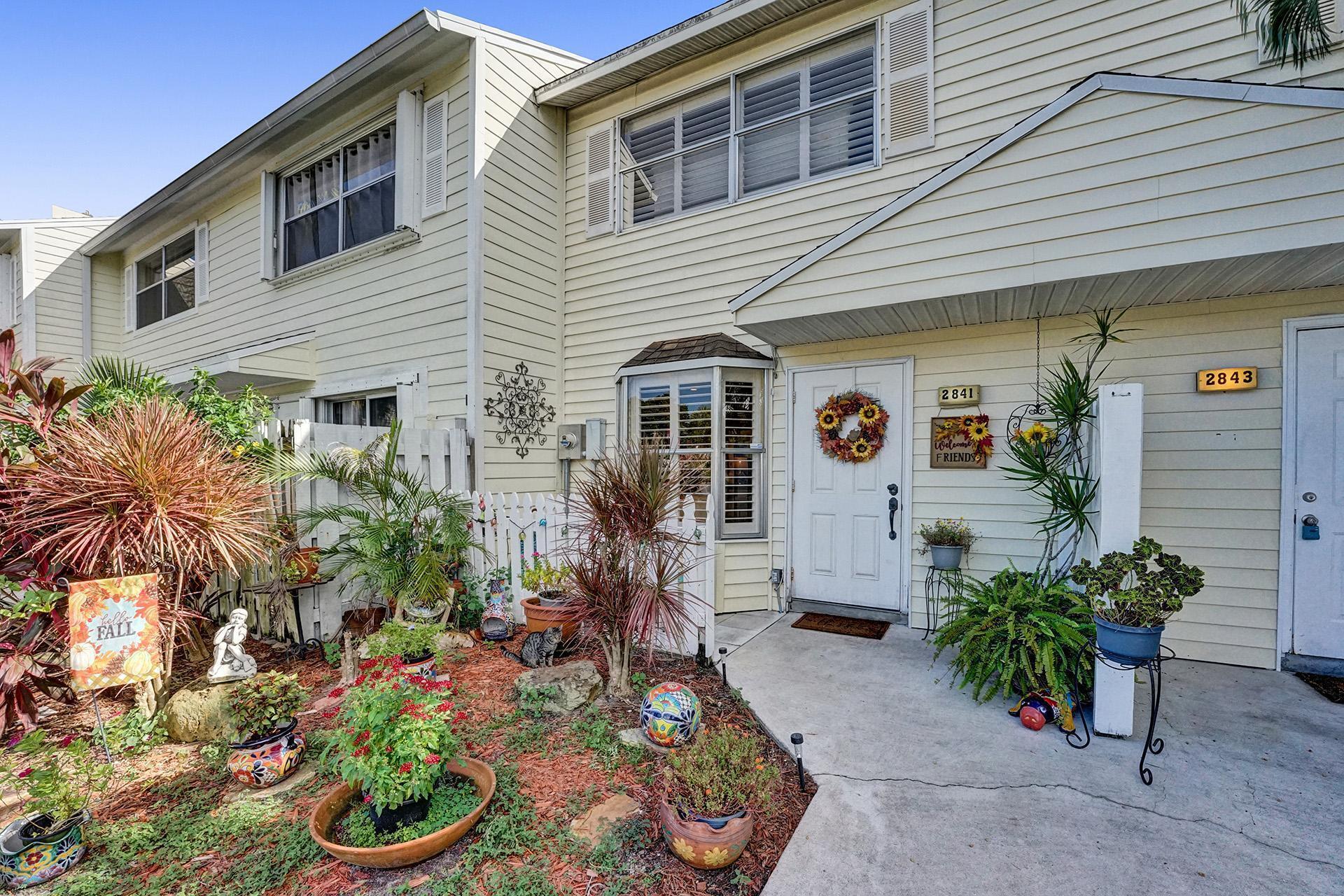 2841 NE 15th