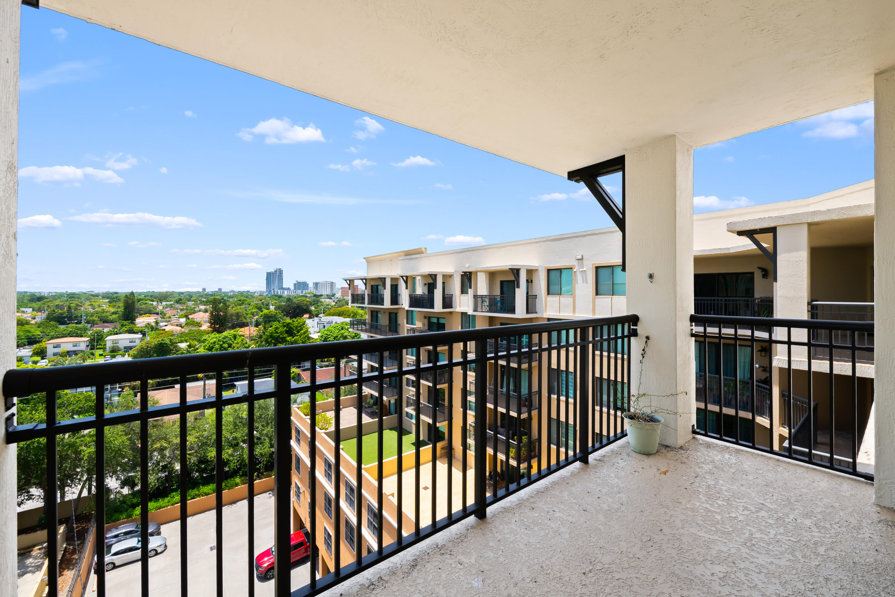 3530 SW 22nd #902