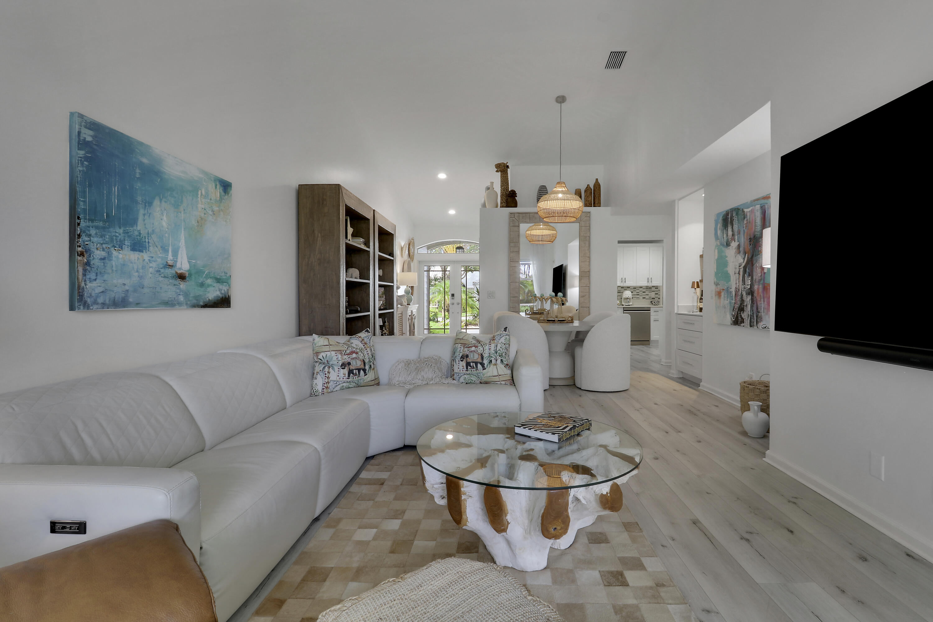 8925 SE Riverfront Ter