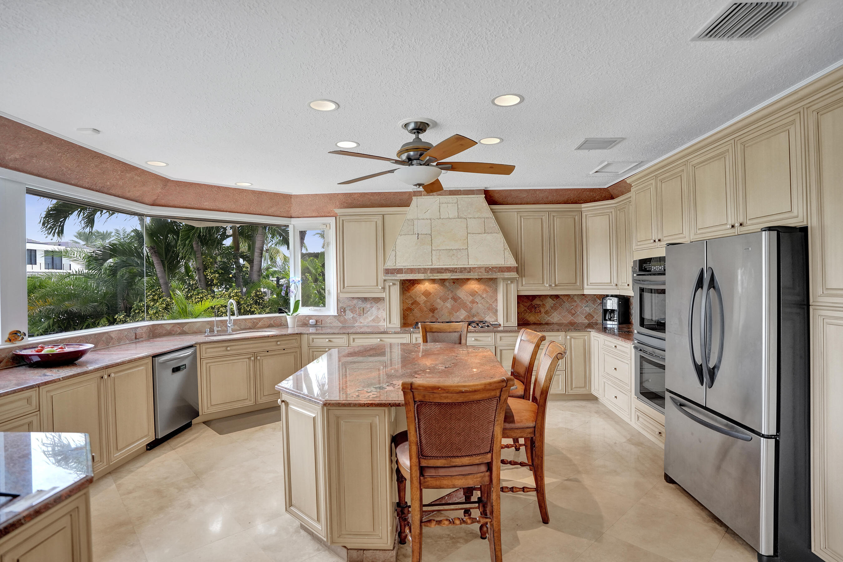 2875 NE 25th Ct Fort Lauderdale, FL 33305