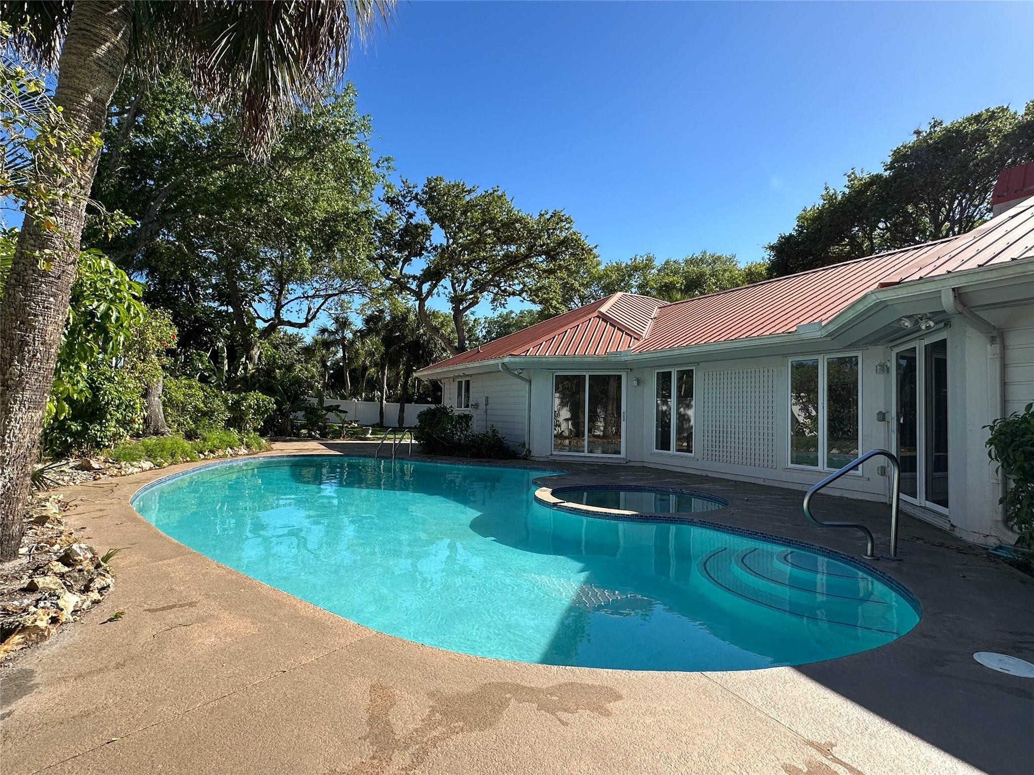1200 Poitras Dr Vero Beach, FL 32963