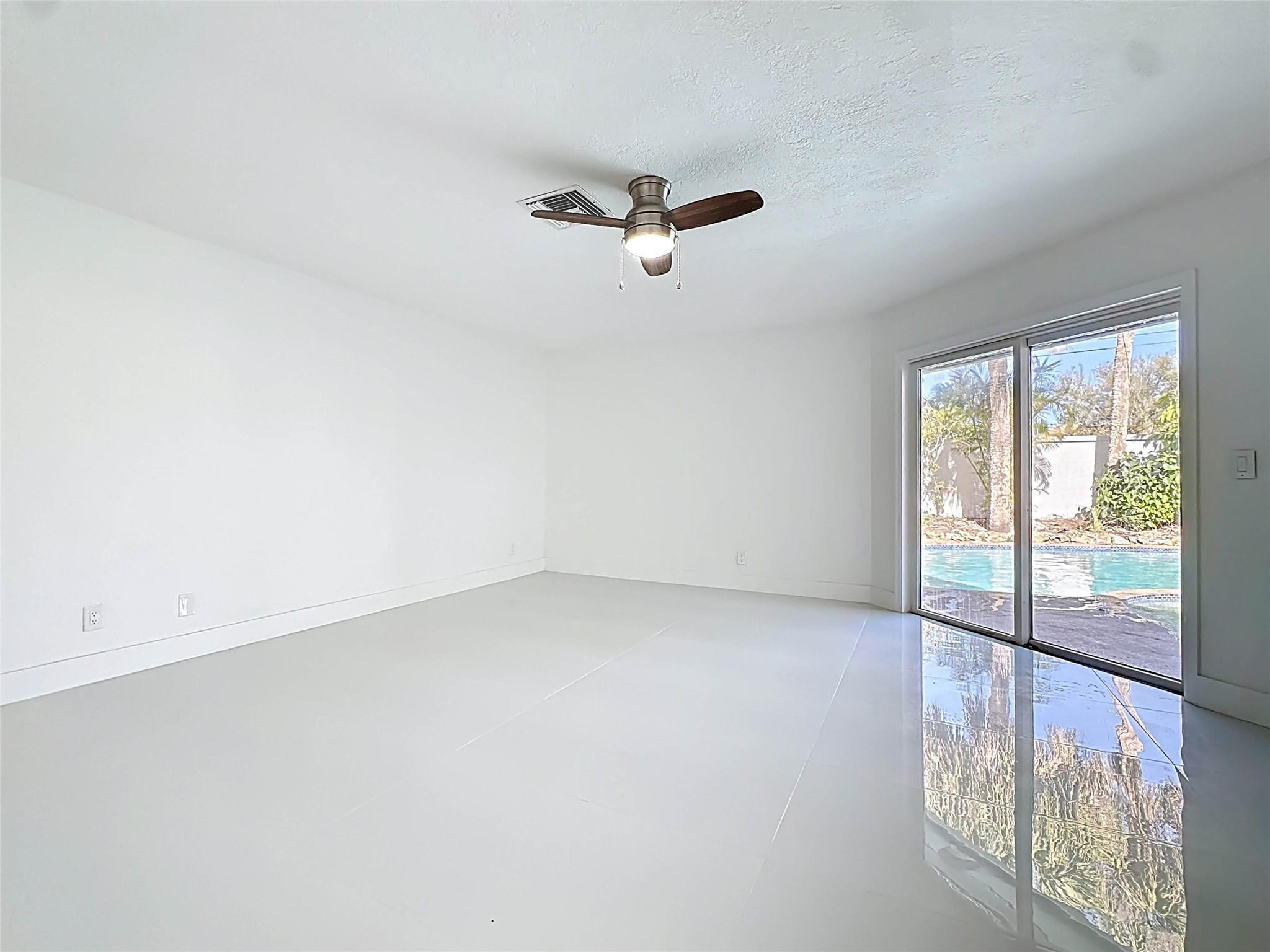 1200 Poitras Dr Vero Beach, FL 32963