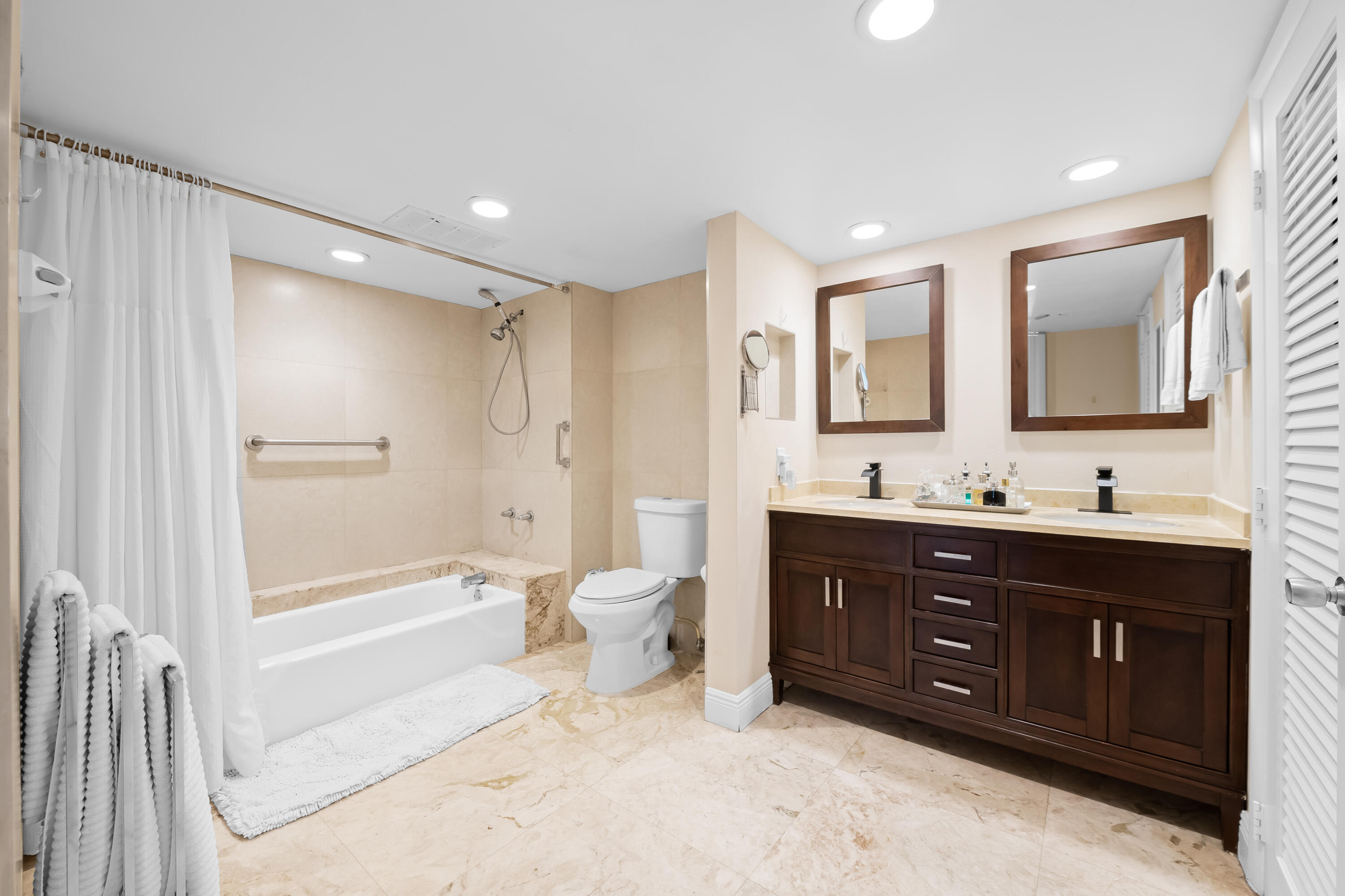 3750 Galt Ocean Dr #1211 Fort Lauderdale, FL 33308