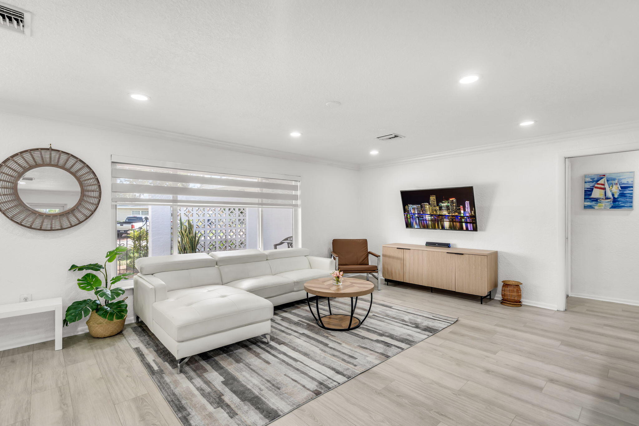 421 SW 18th St Pompano Beach, FL 33060