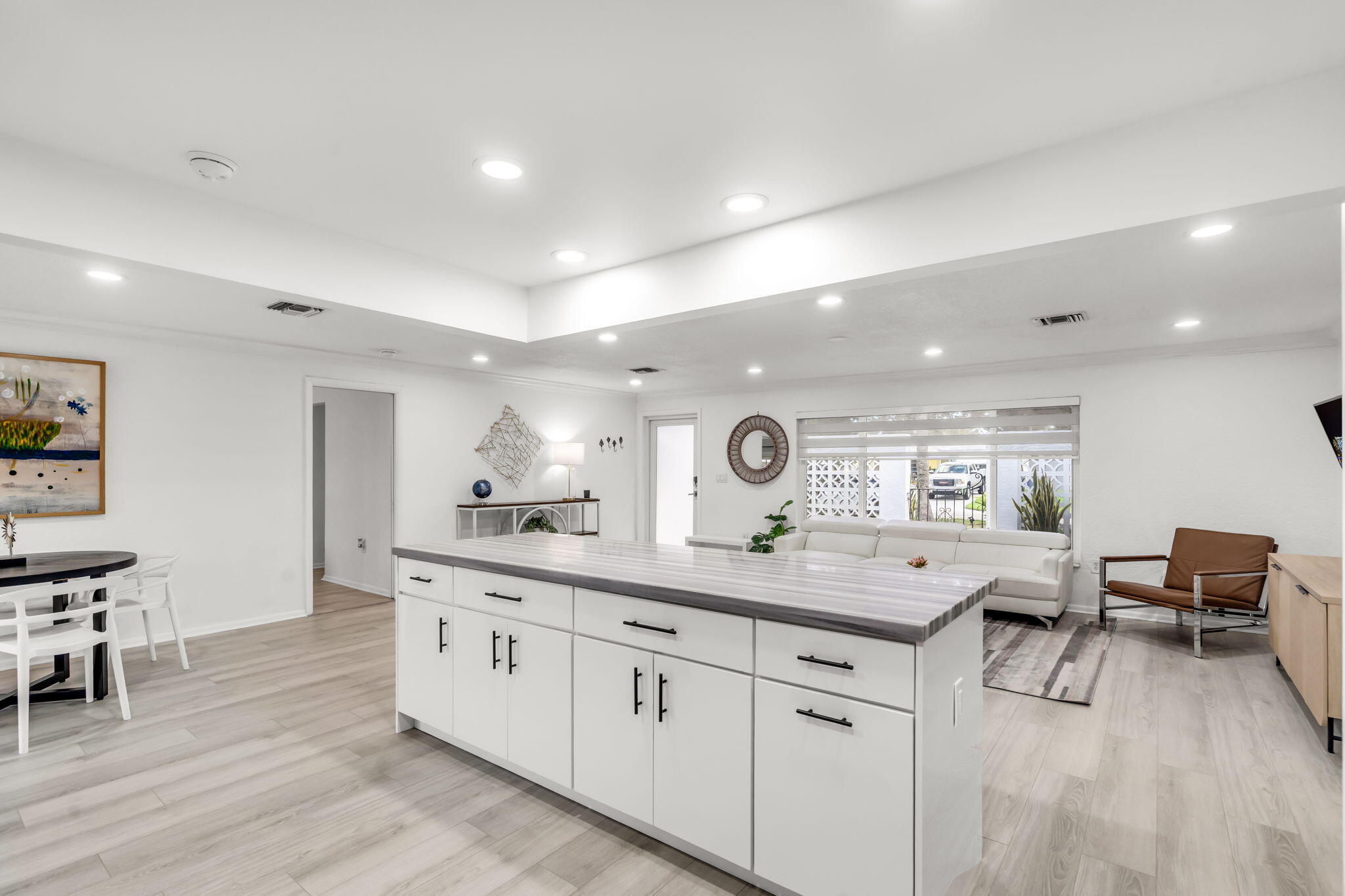 421 SW 18th St Pompano Beach, FL 33060