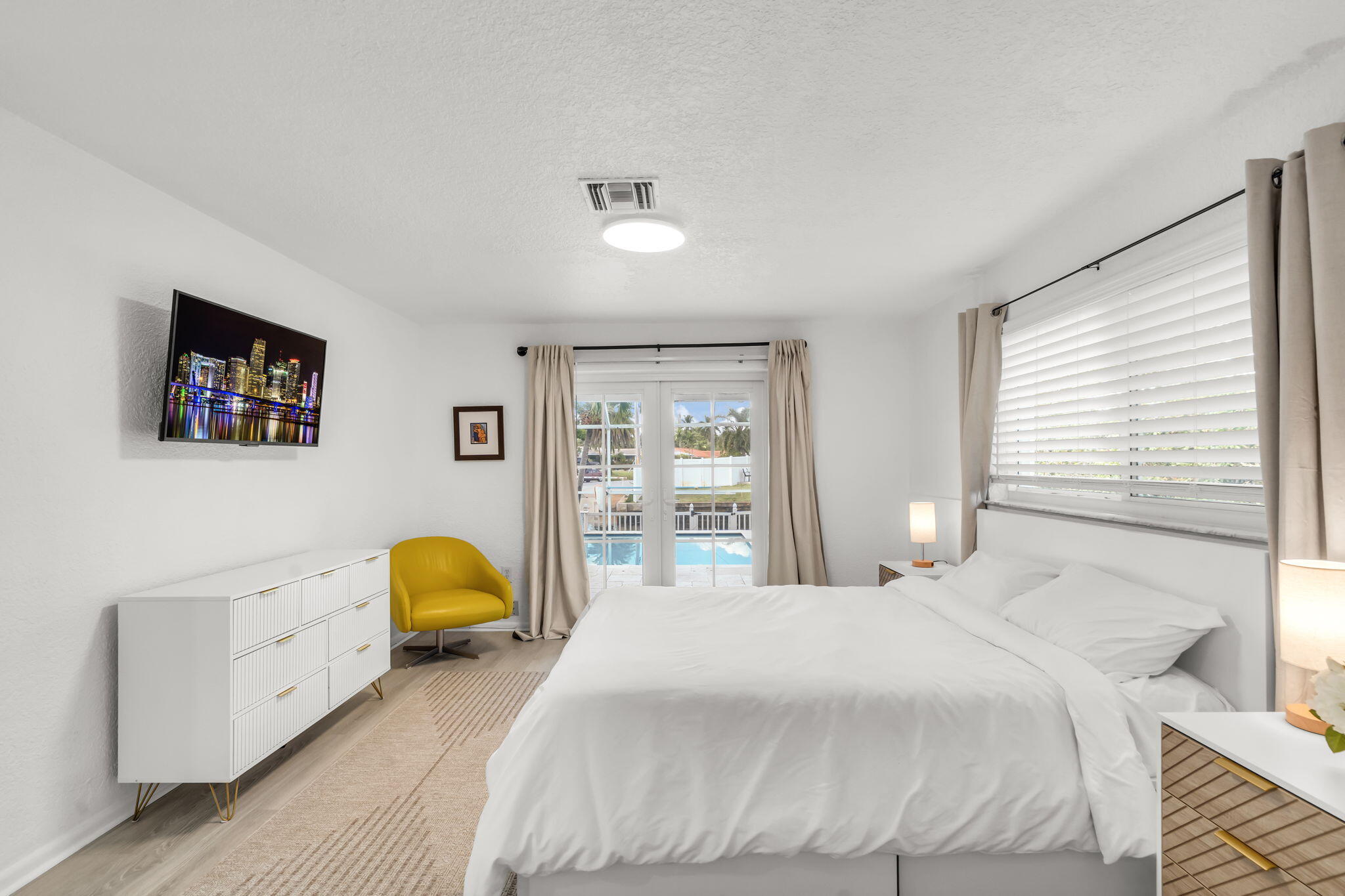 421 SW 18th St Pompano Beach, FL 33060