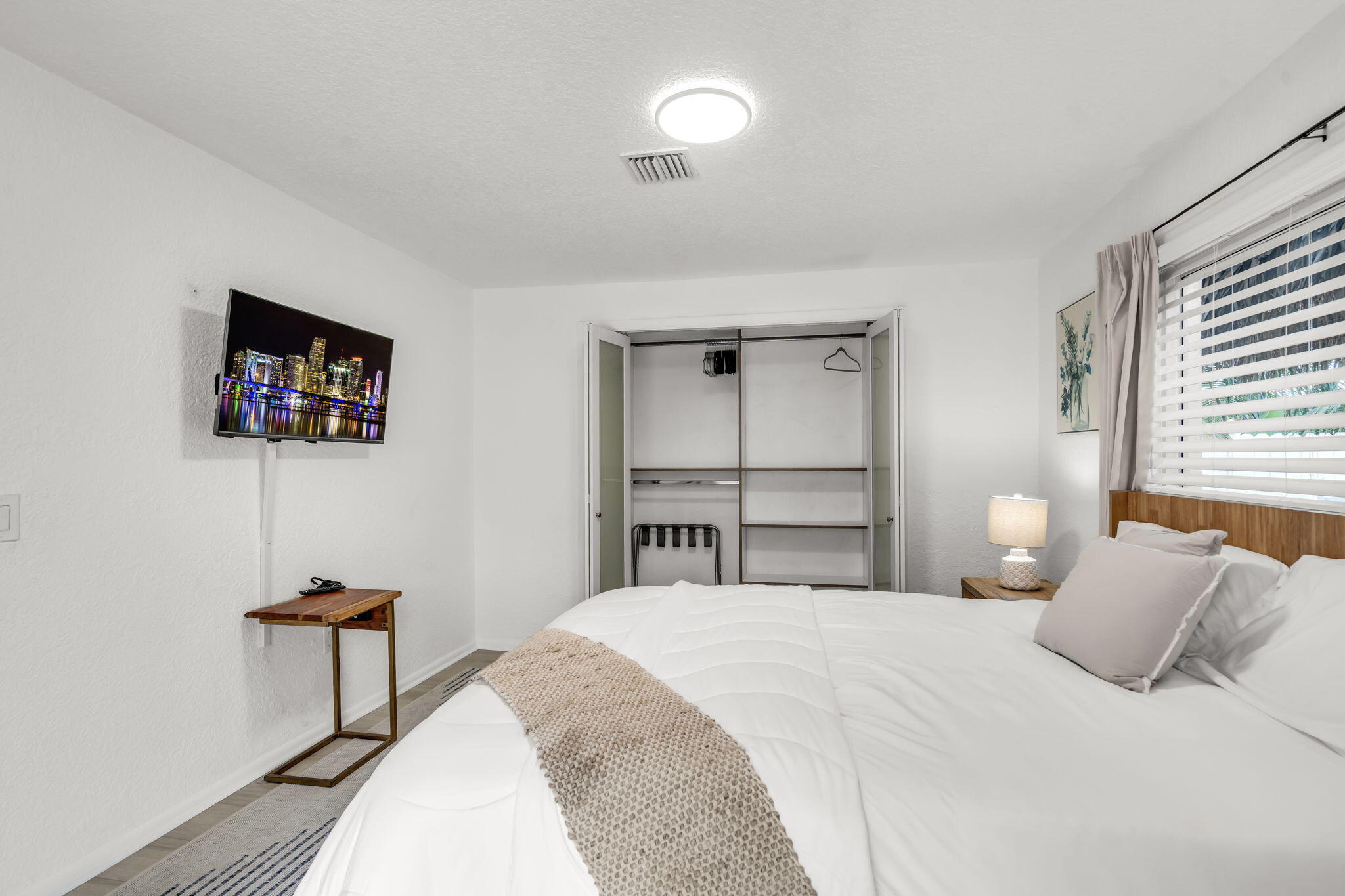 421 SW 18th St Pompano Beach, FL 33060