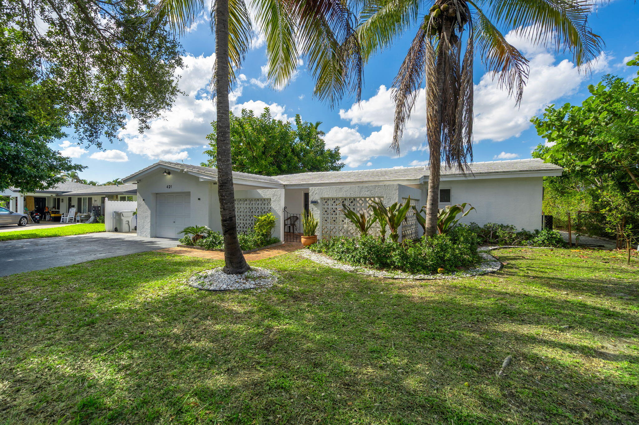 421 SW 18th St Pompano Beach, FL 33060