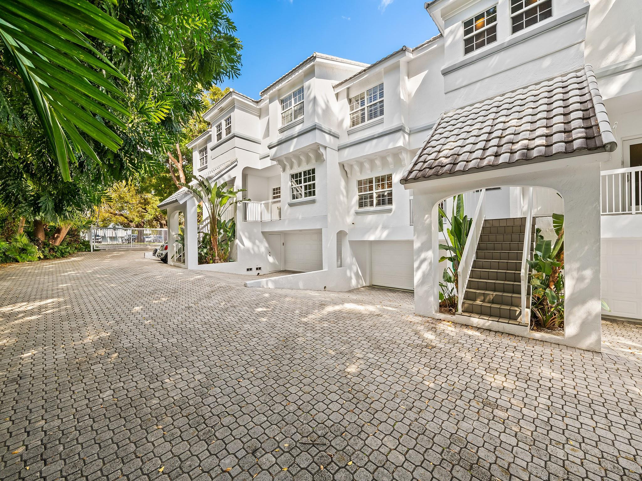 1705 E Las Olas Blvd #3