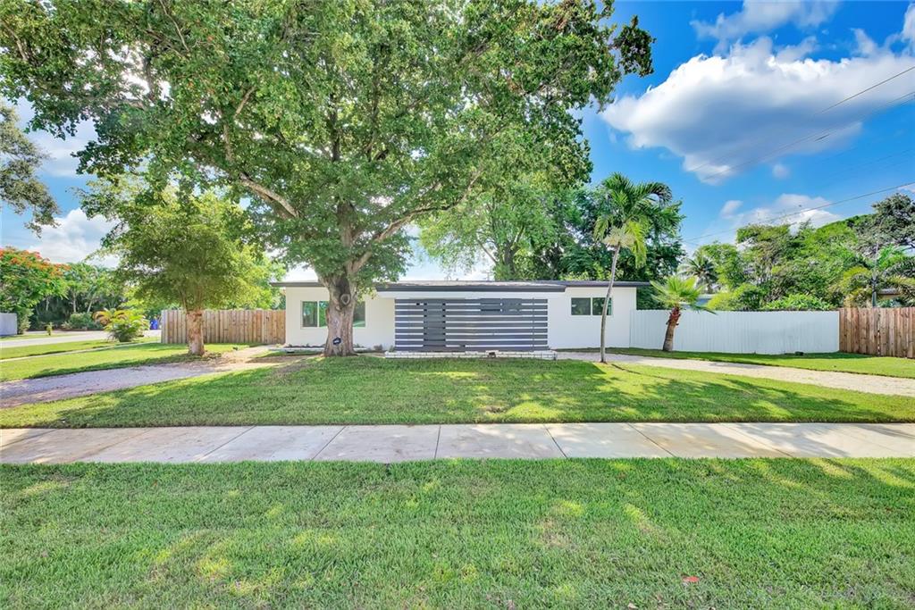 3390 SW 20th St