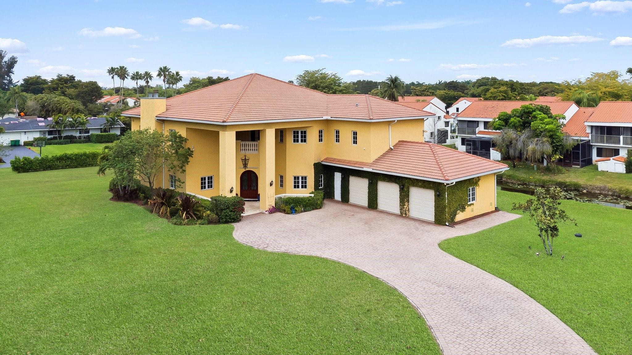 11621 SW 1st St Plantation, FL 33325